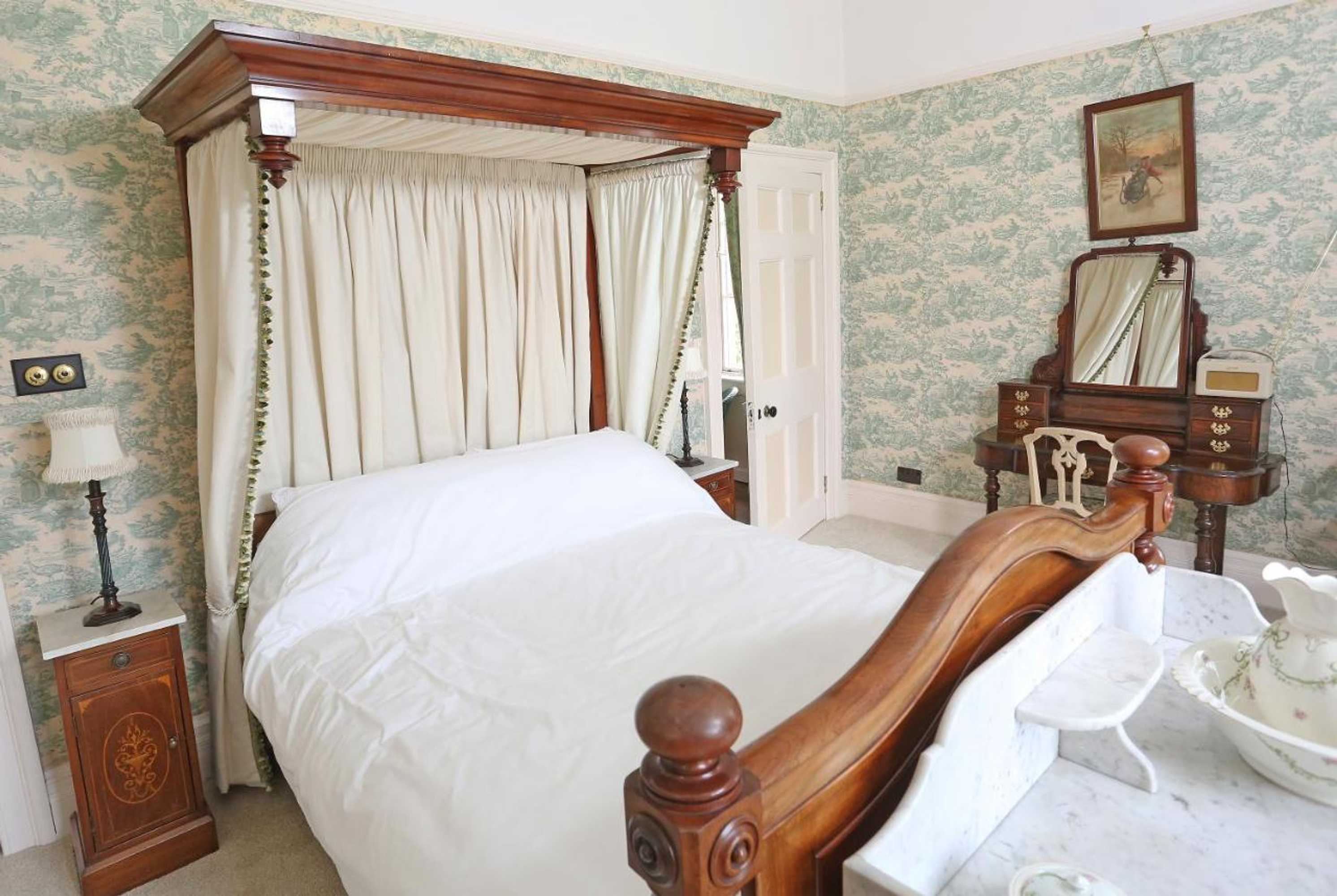 Gift card for Llangattock Park House