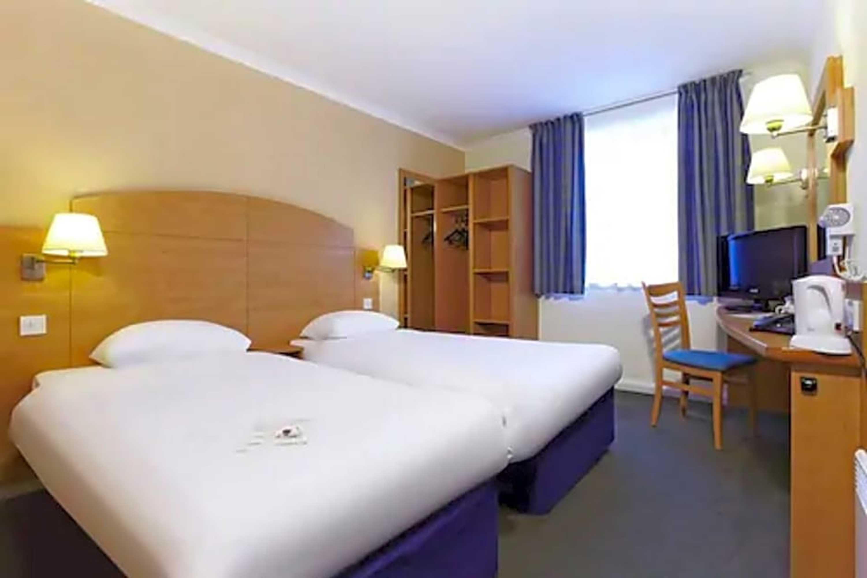 Gift card for Campanile Hotel- Milton Keynes Gift card for Campanile Hotel- Milton Keynes