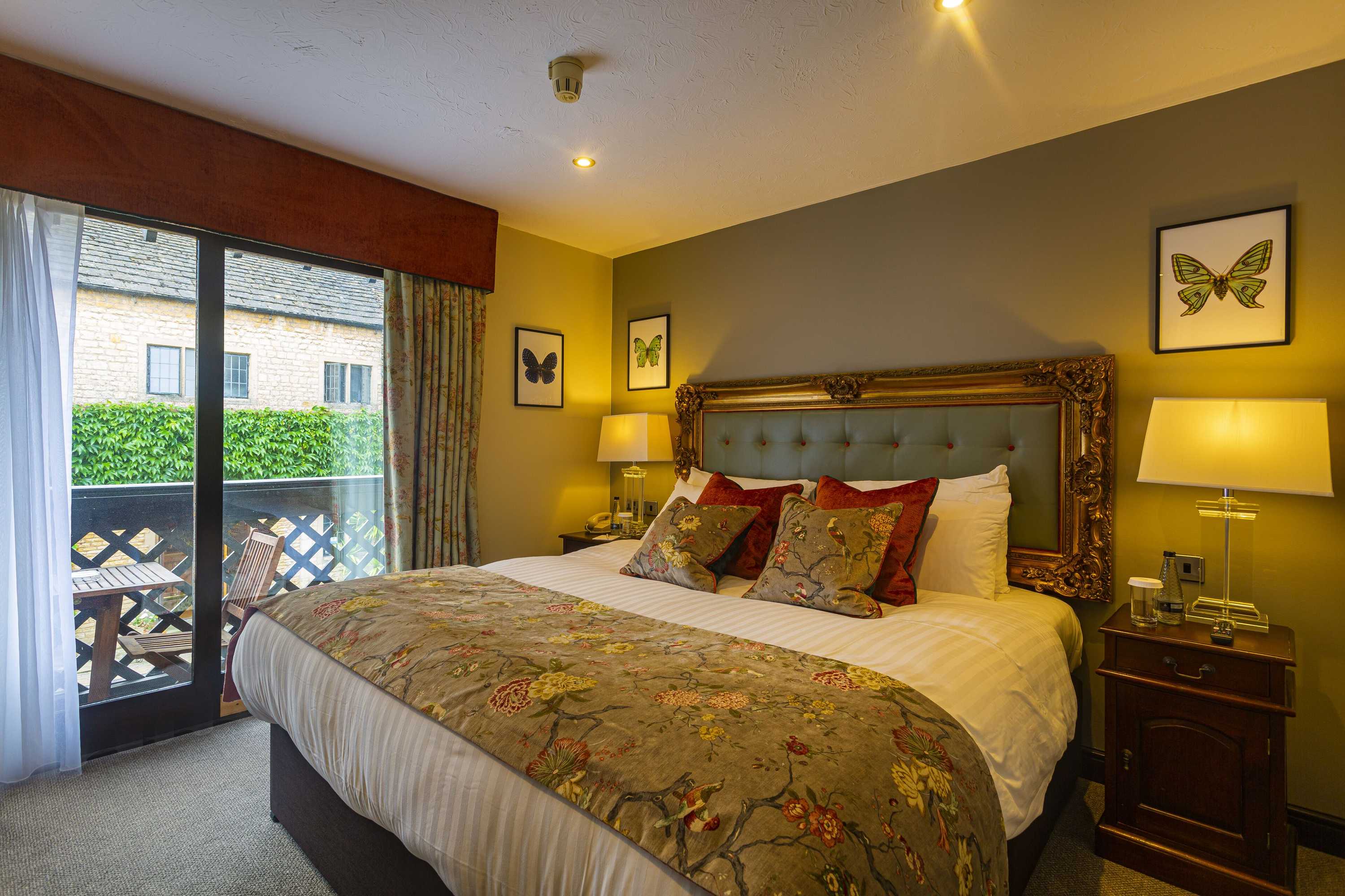 Gift card for The Bell Inn Hotel, Stilton, Cambridgeshire Gift card for The Bell Inn Hotel, Stilton, Cambridgeshire