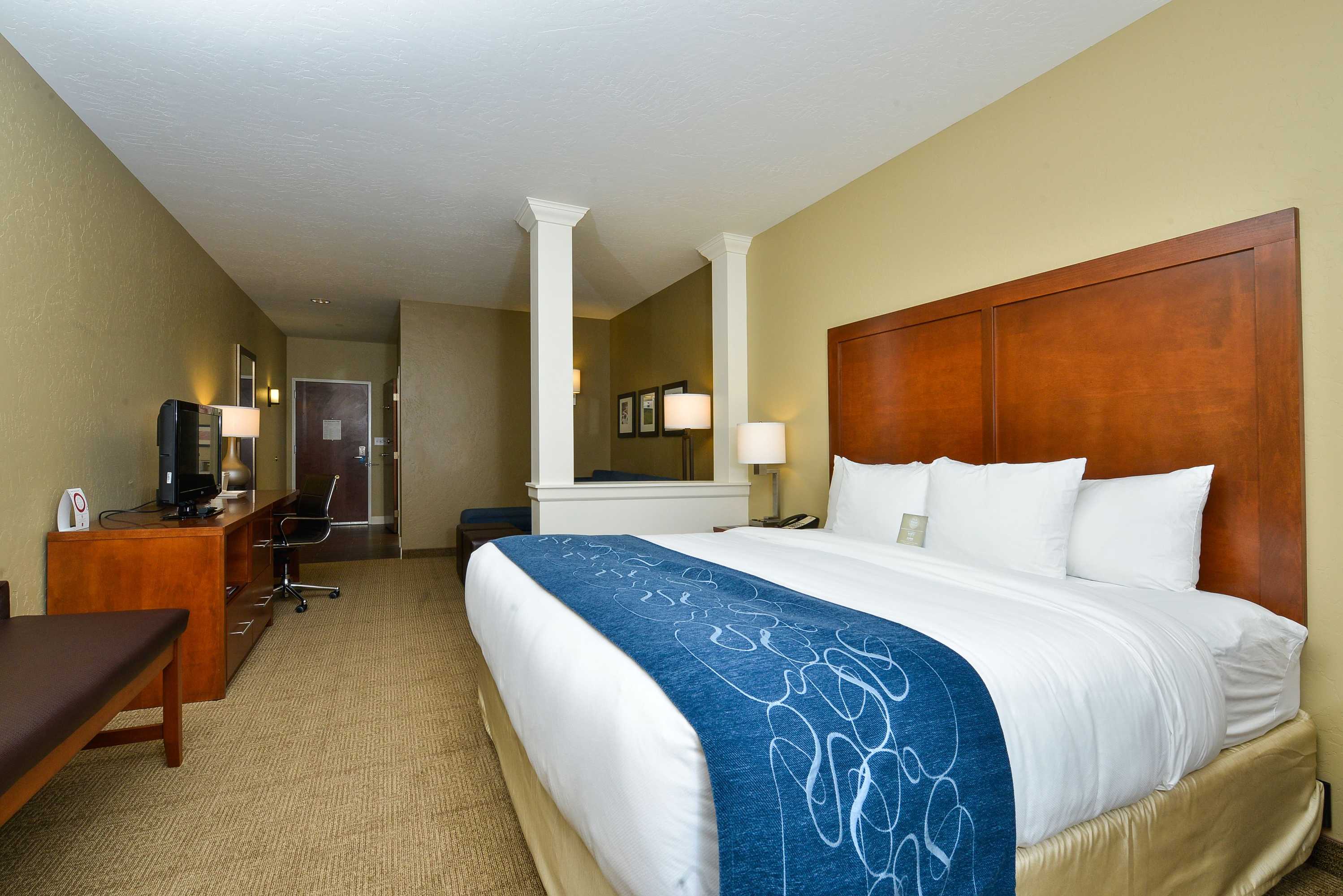 Gift card for Comfort Suites Airport - University Gift card for Comfort Suites Airport - University