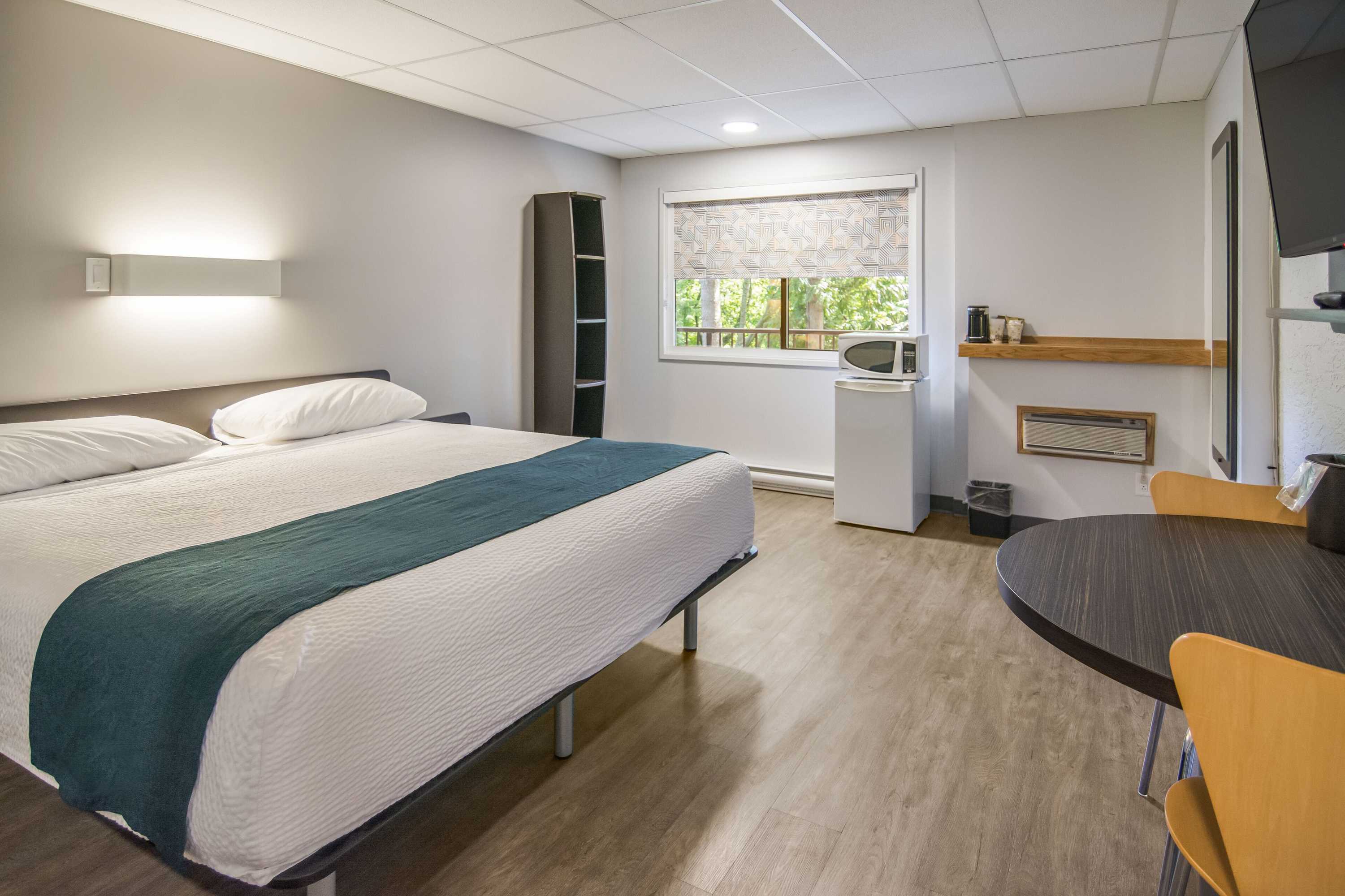 Gift card for Motel 6 Saanichton, BC - Victoria Airport Gift card for Motel 6 Saanichton, BC - Victoria Airport