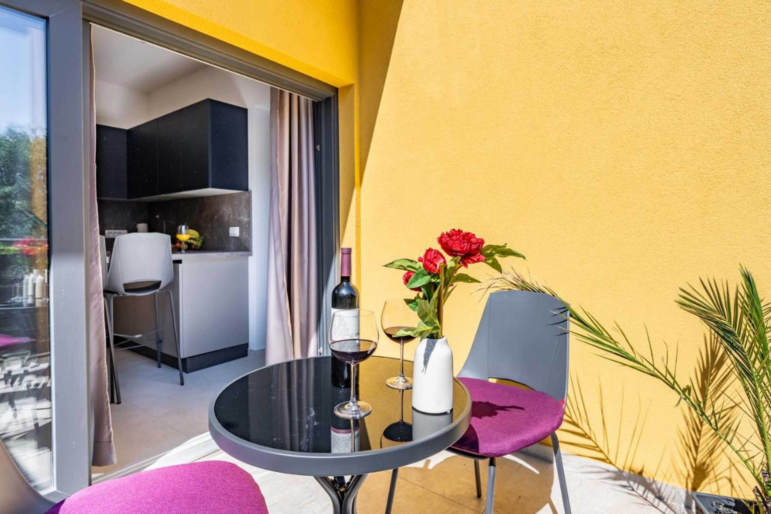 Gift card for Rooms With Free Parking