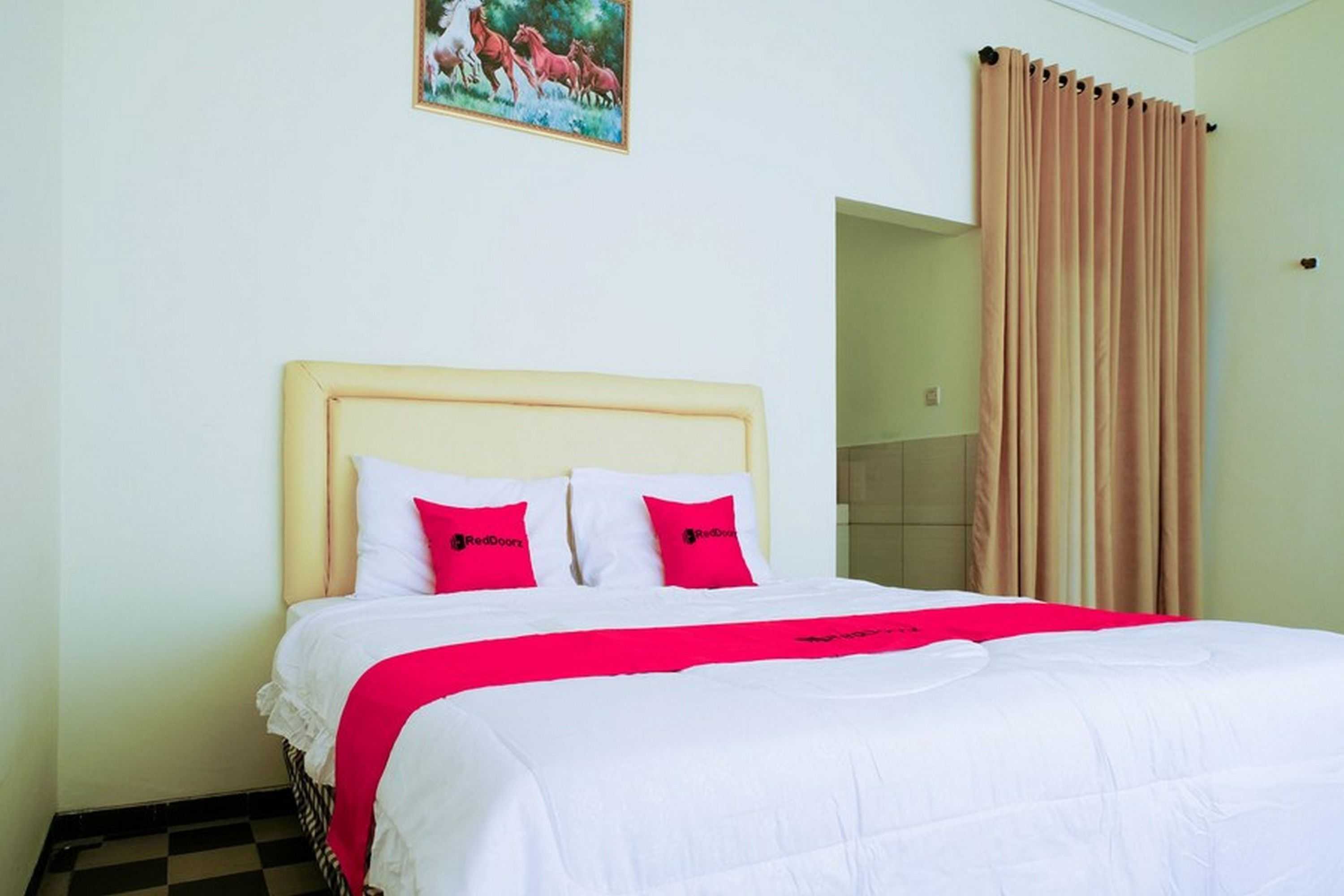 Gift card for Reddoorz Near Stab Syailendra Kopeng Gift card for Reddoorz Near Stab Syailendra Kopeng