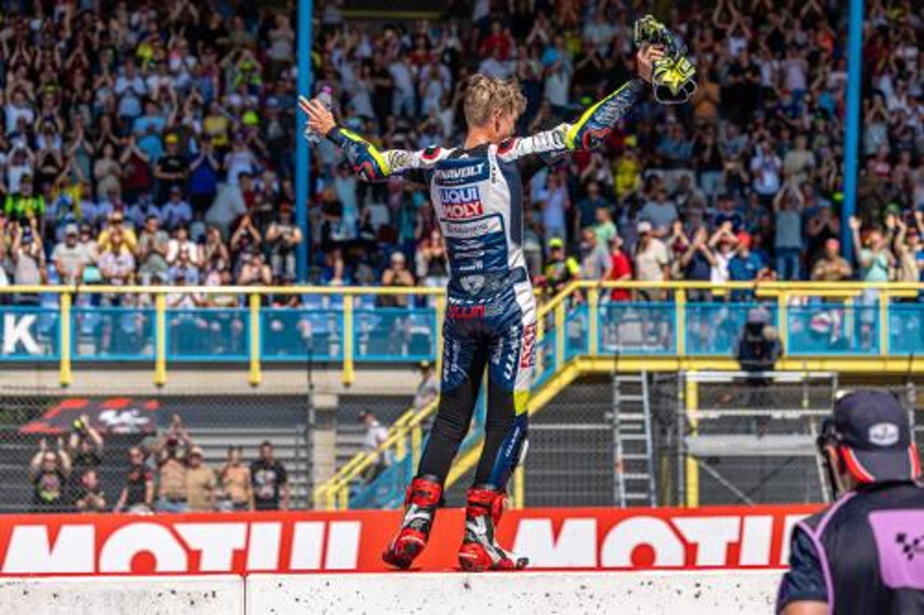 Gift card for 100 Jaar TT Circuit Assen 2025 Glamping Incl Stroom Gift card for 100 Jaar TT Circuit Assen 2025 Glamping Incl Stroom