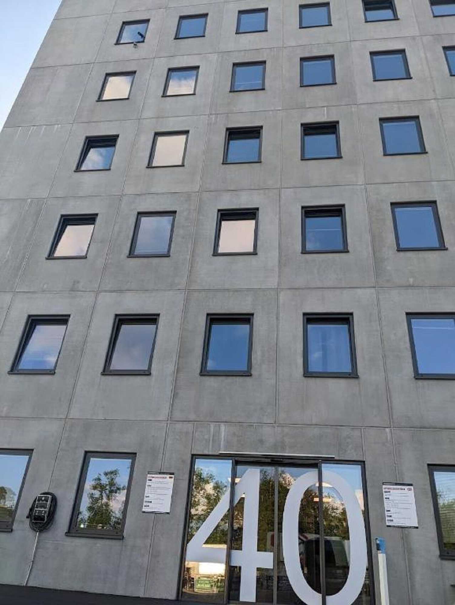 Gift card for Business-Motel, Free Xl-Parking, Wifi, Massage-Chairs, Sauna, Shared Kitchen, Breakfast 2go, Free Soda, Coffee