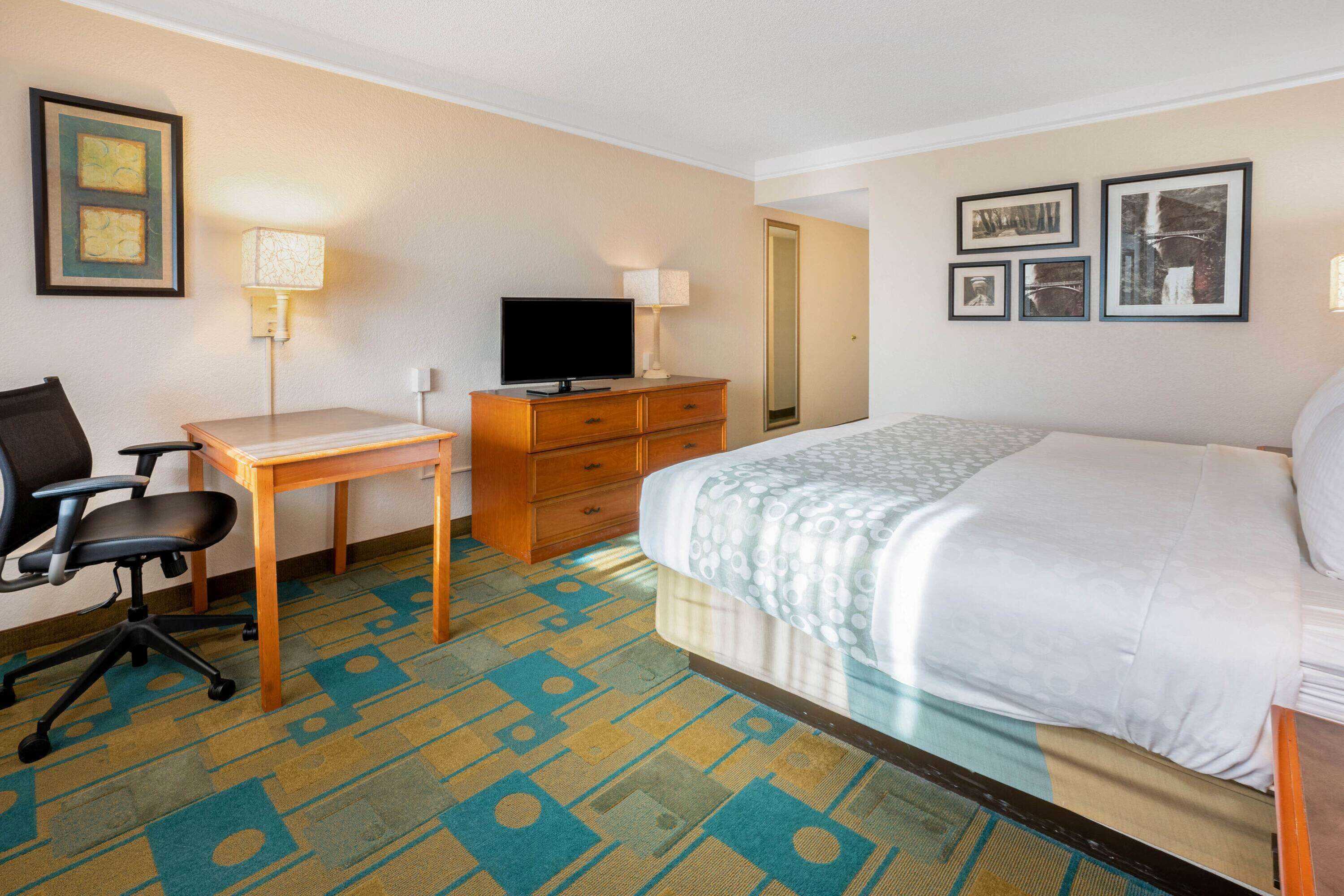 Gift card for La Quinta Inn & Suites by Wyndham Seattle Sea-Tac Airport Gift card for La Quinta Inn & Suites by Wyndham Seattle Sea-Tac Airport