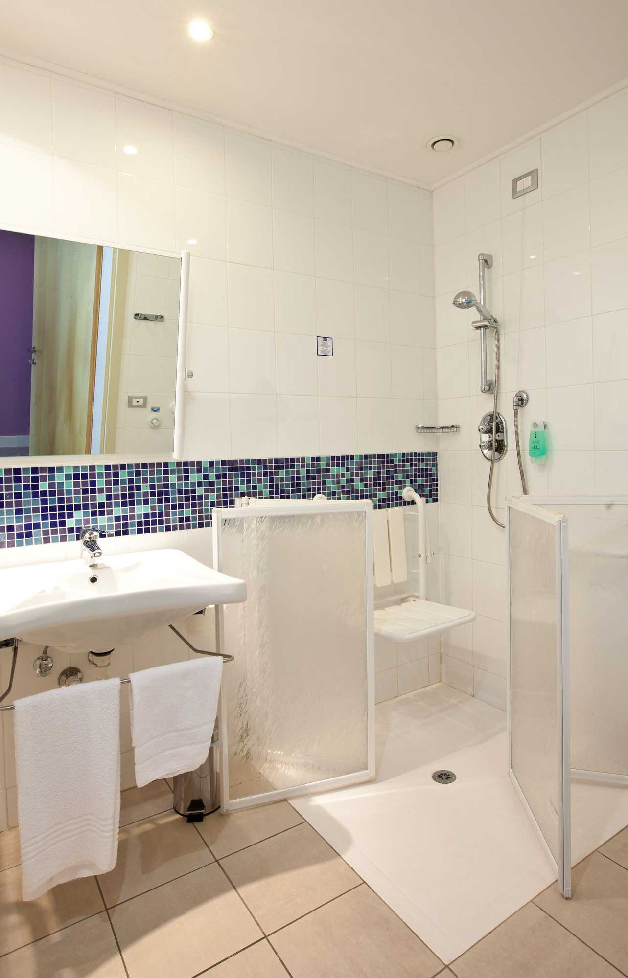 Gift card for Holiday Inn Express Reggio Emilia by Ihg Gift card for Holiday Inn Express Reggio Emilia by Ihg