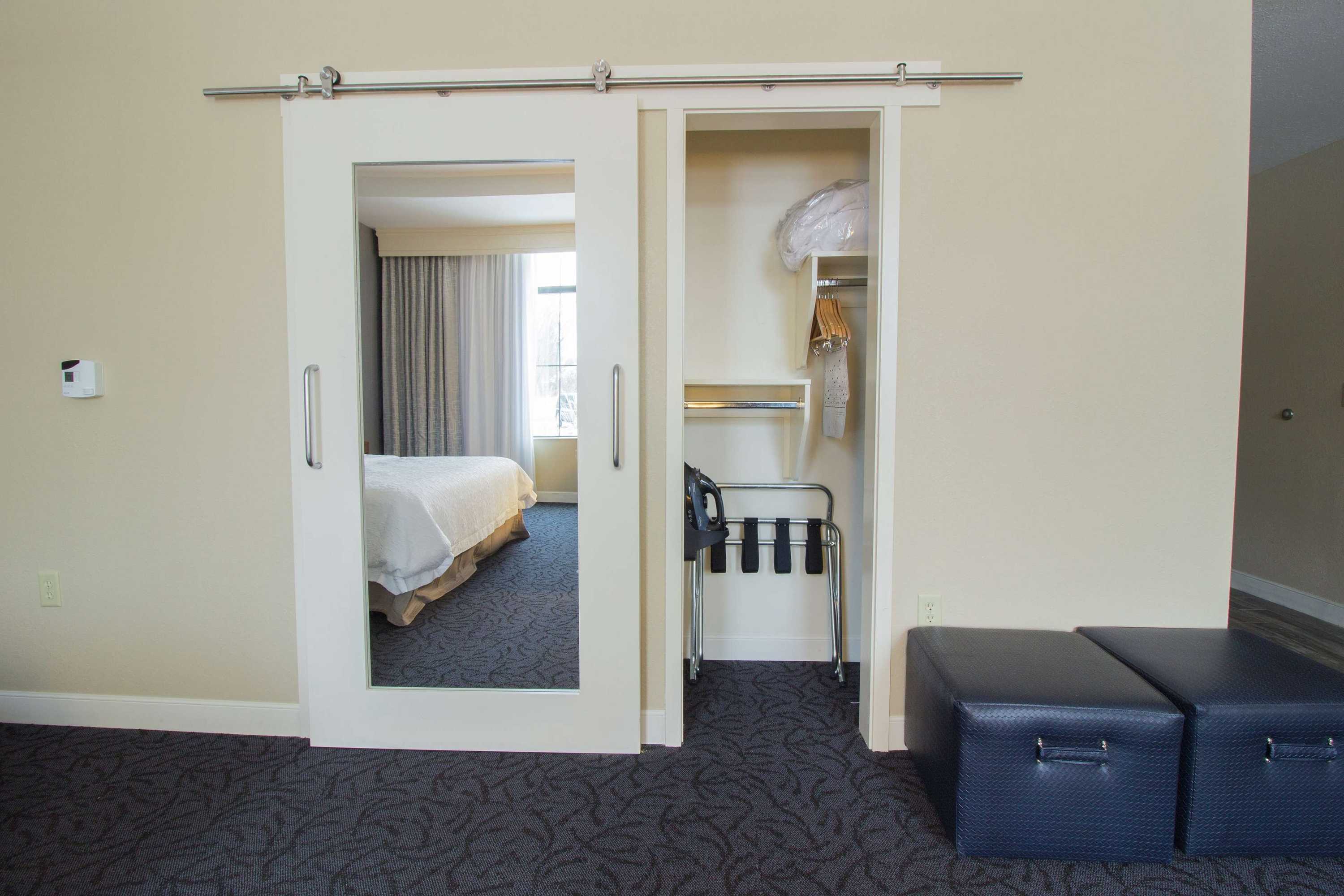 Gift card for Hampton Inn & Suites Cazenovia Gift card for Hampton Inn & Suites Cazenovia
