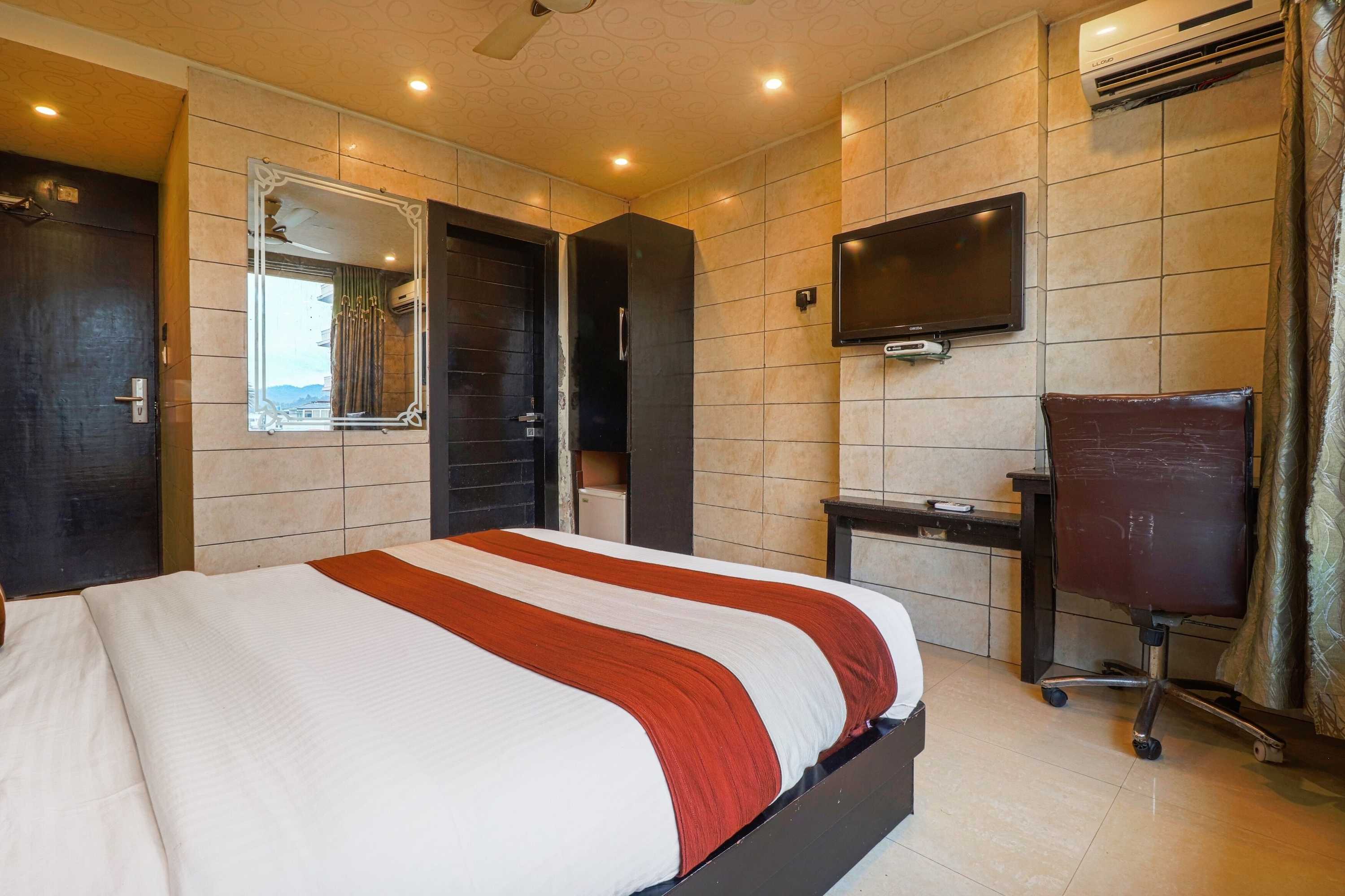 Gift card for Hotel Grand Shiva Near Ganga Ghat by Oaktel Gift card for Hotel Grand Shiva Near Ganga Ghat by Oaktel