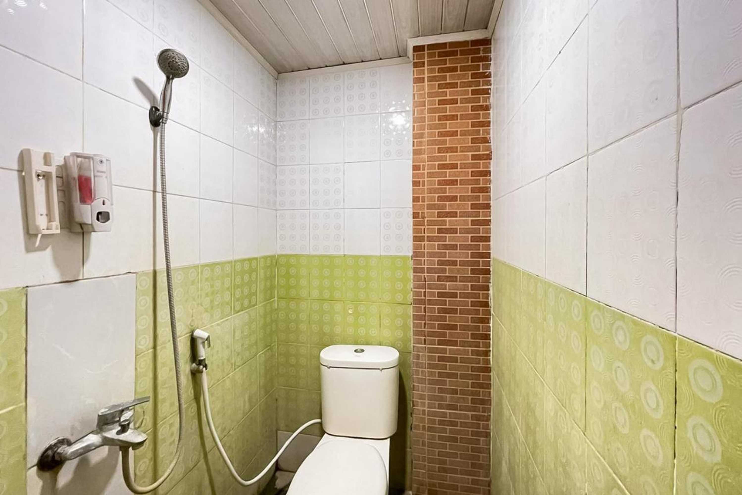 Gift card for Reddoorz Syariah Near Mall Of Serang