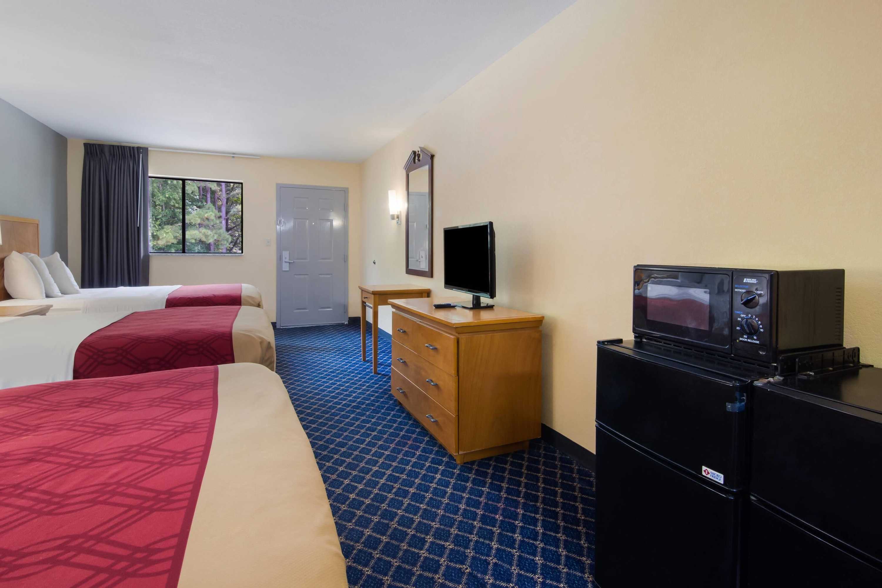 Gift card for Econo Lodge Battleboro Rocky Mount I-95 Gift card for Econo Lodge Battleboro Rocky Mount I-95