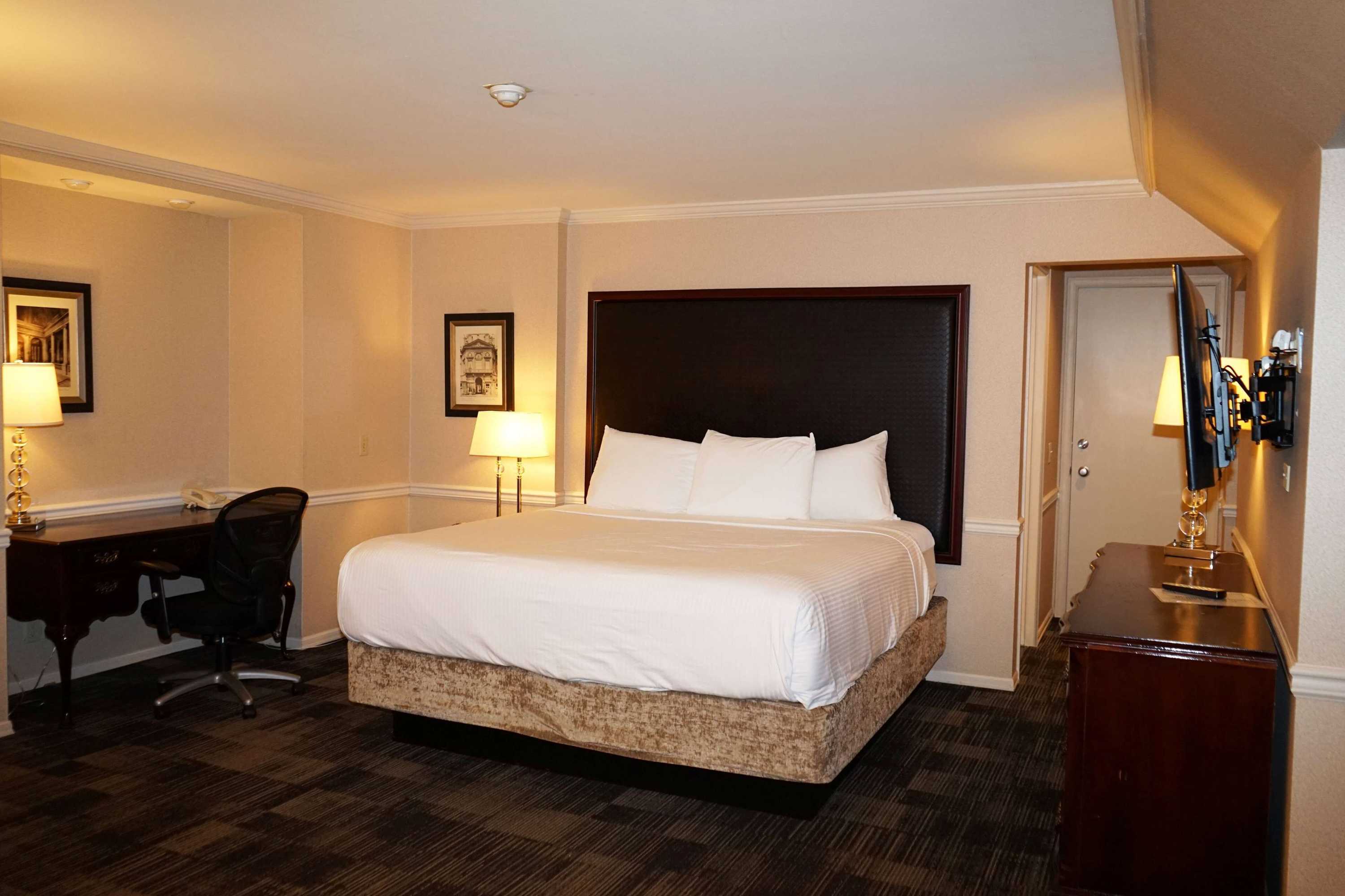 Gift card for Wingate by Wyndham Bellingham Heritage Inn Gift card for Wingate by Wyndham Bellingham Heritage Inn