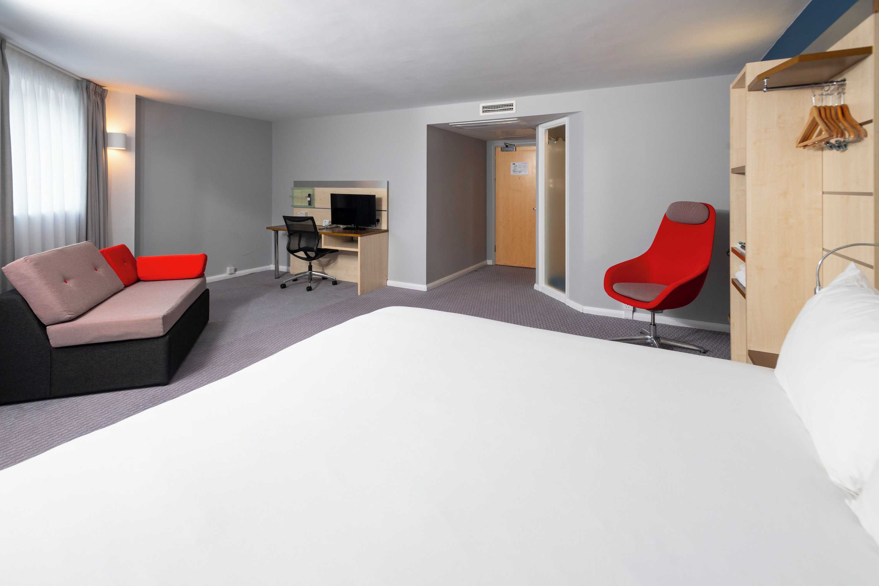 Gift card for Holiday Inn Express Swindon City Centre by Ihg Gift card for Holiday Inn Express Swindon City Centre by Ihg