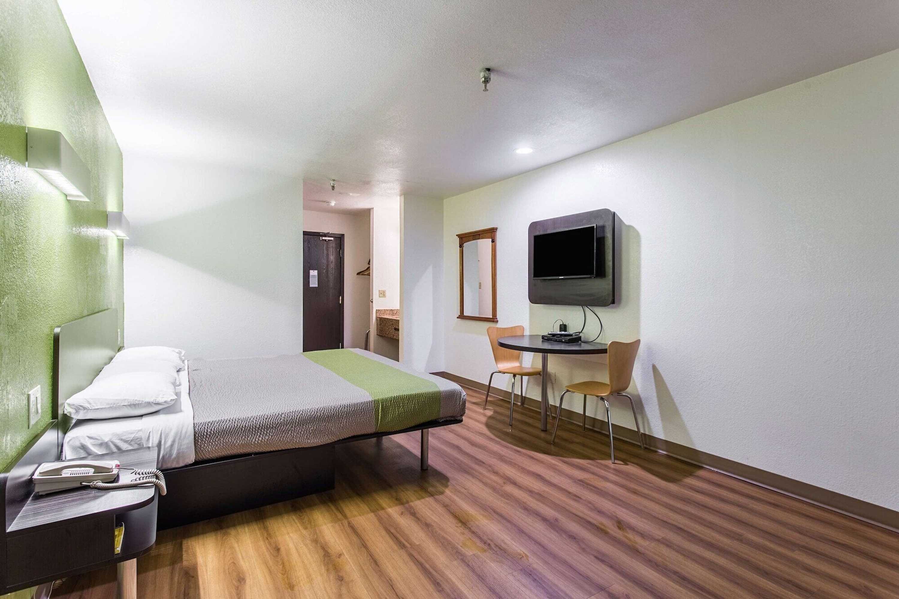 Gift card for Motel 6 Moriarty, NM