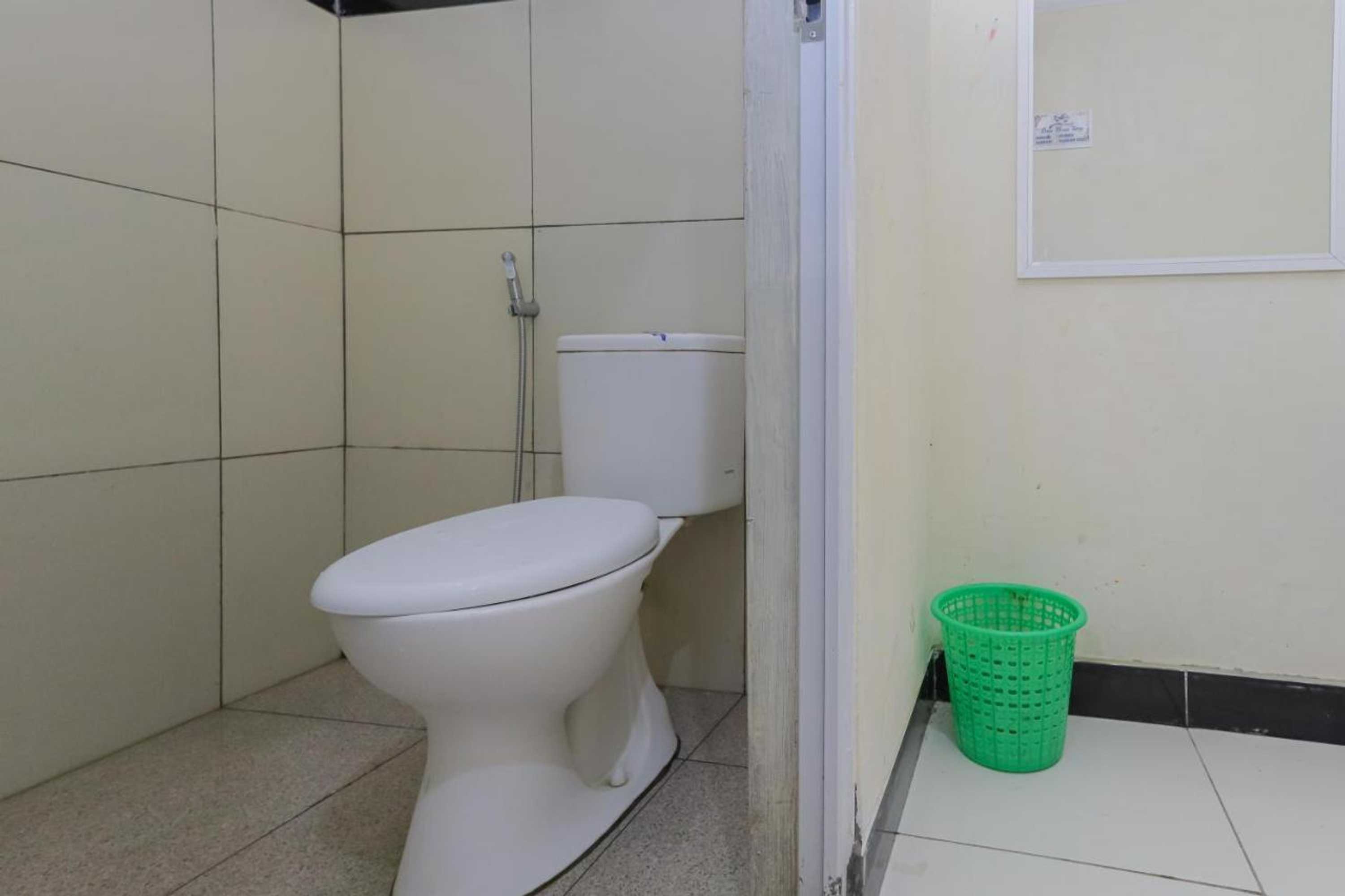 Gift card for Reddoorz Syariah Near Alun Alun Pasuruan Gift card for Reddoorz Syariah Near Alun Alun Pasuruan