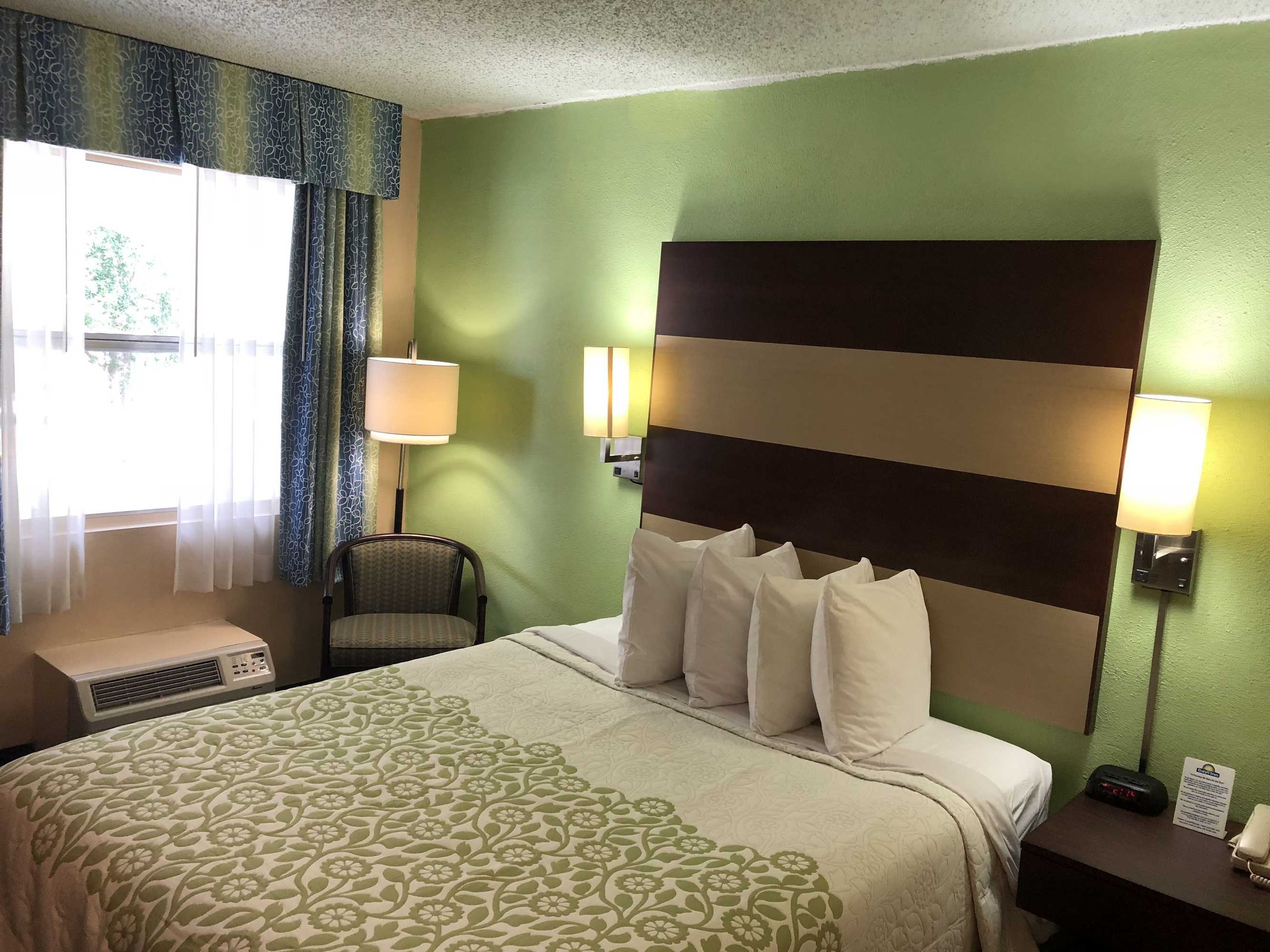 Gift card for Days Inn by Wyndham Bradenton I-75 Gift card for Days Inn by Wyndham Bradenton I-75