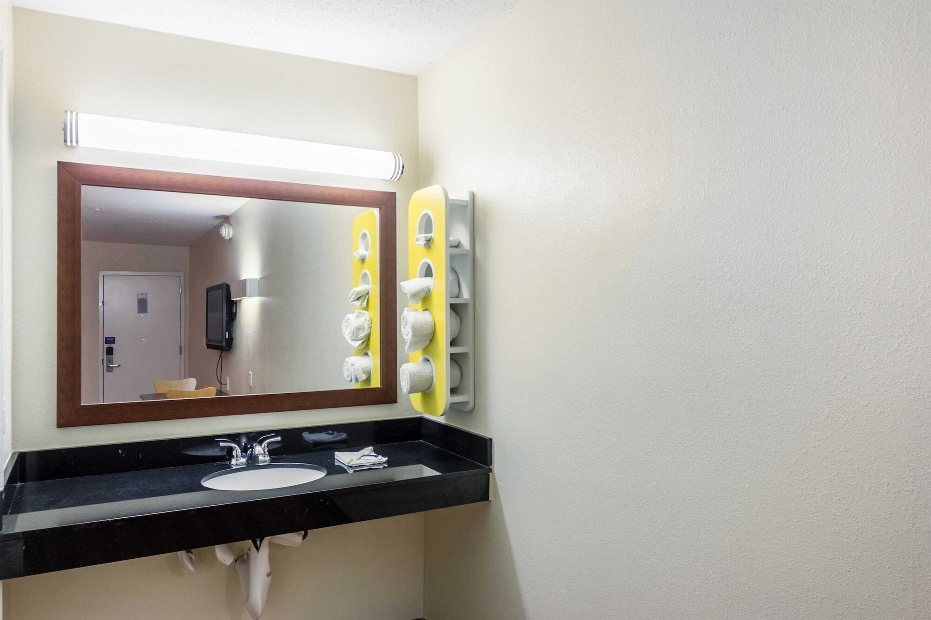 Gift card for Motel 6 New Brunswick