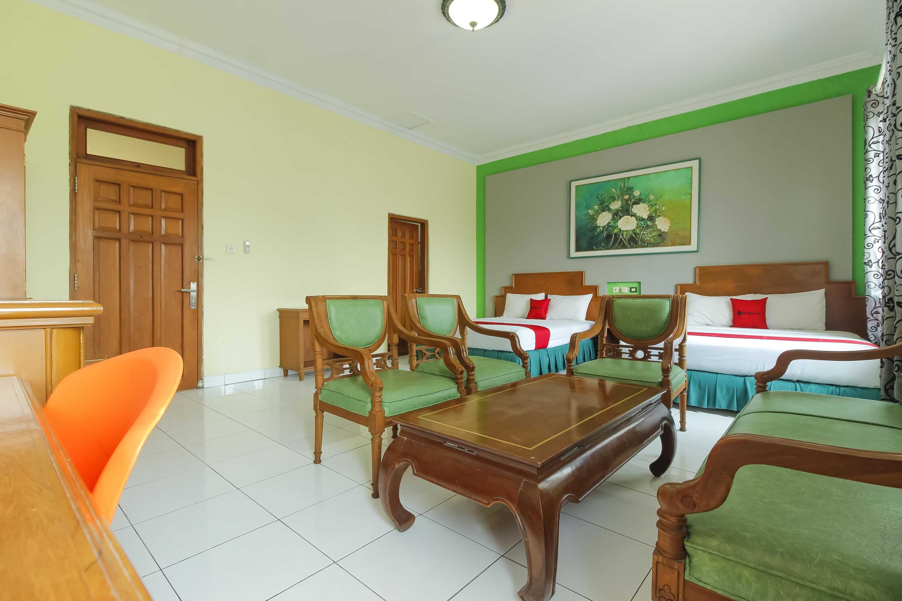 Gift card for Reddoorz Plus Near Alun Alun Kejaksan Cirebon