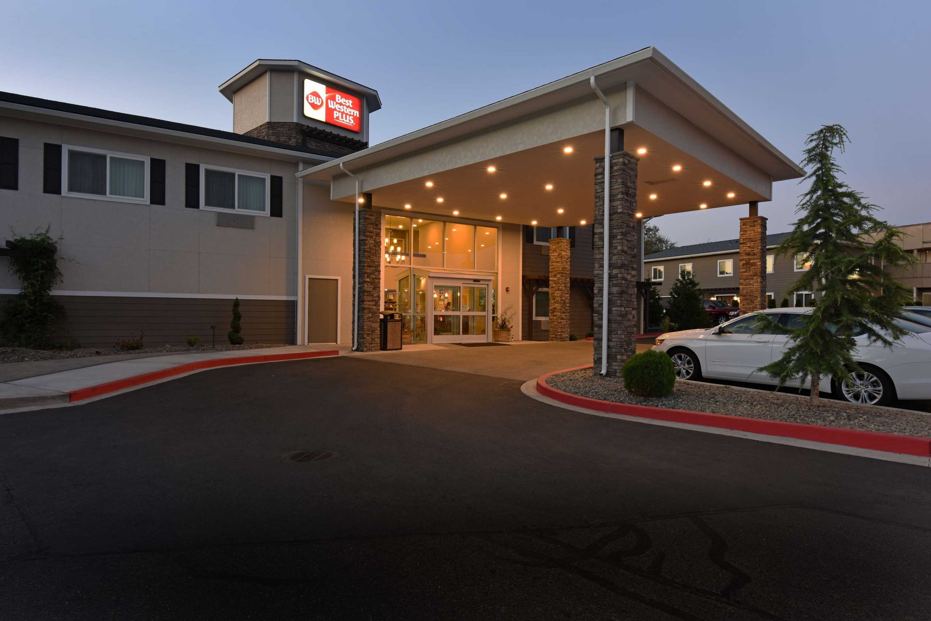 Gift card for Best Western Plus Vintage Valley Inn Gift card for Best Western Plus Vintage Valley Inn