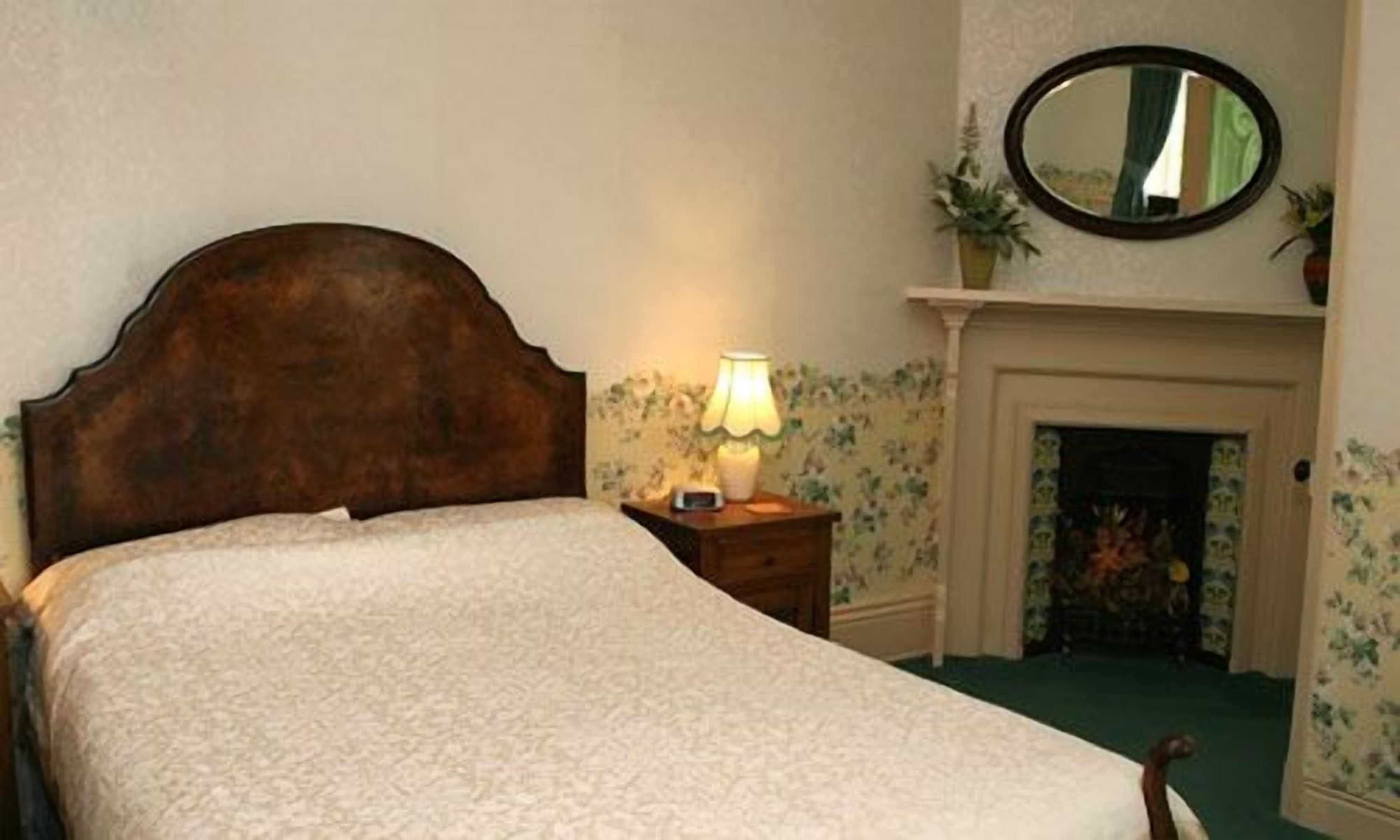 Gift card for Oakfield Lodge Guest House Stockport Gift card for Oakfield Lodge Guest House Stockport