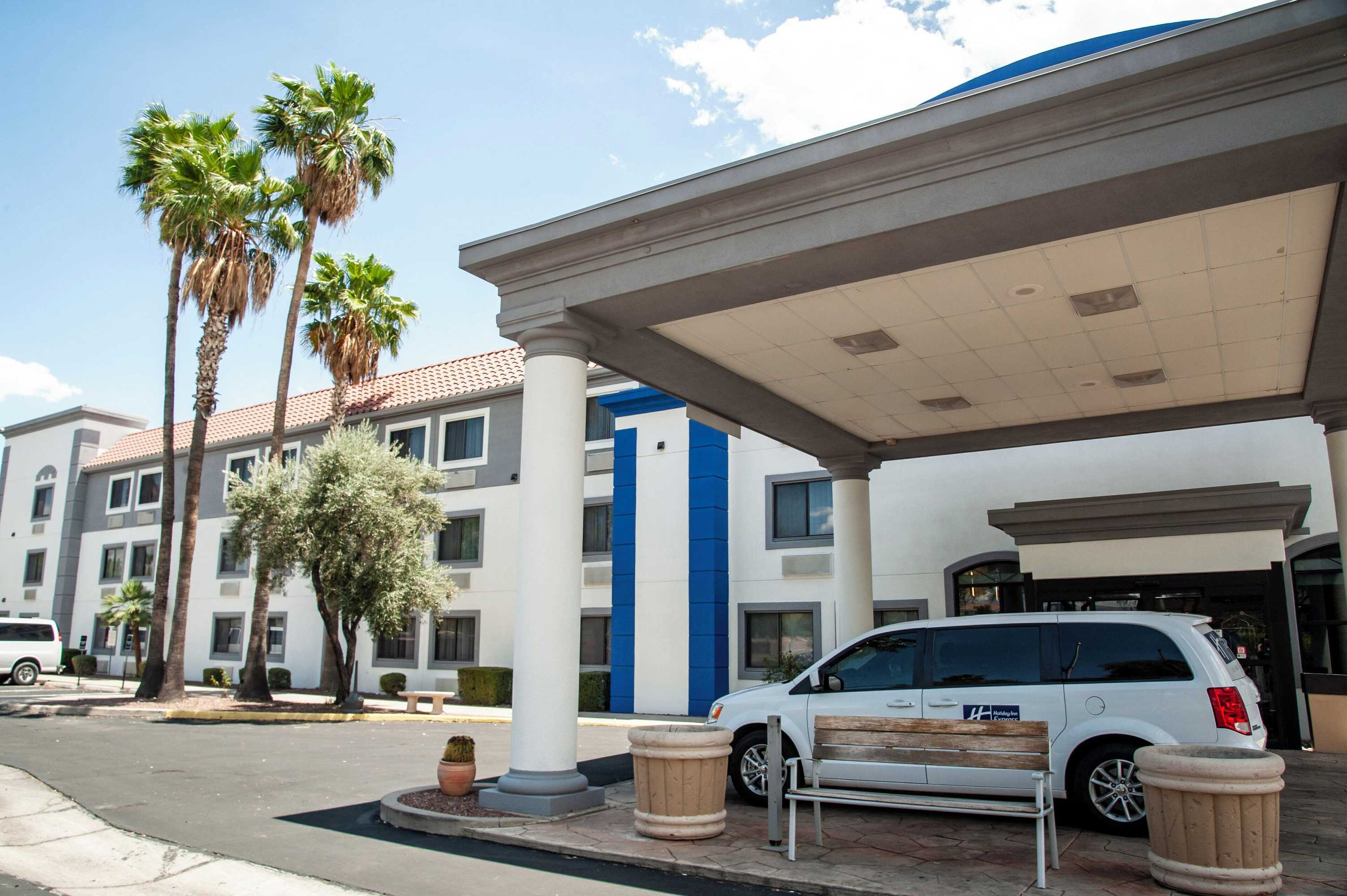 Gift card for Holiday Inn Express Airport - Tucson by Ihg Gift card for Holiday Inn Express Airport - Tucson by Ihg