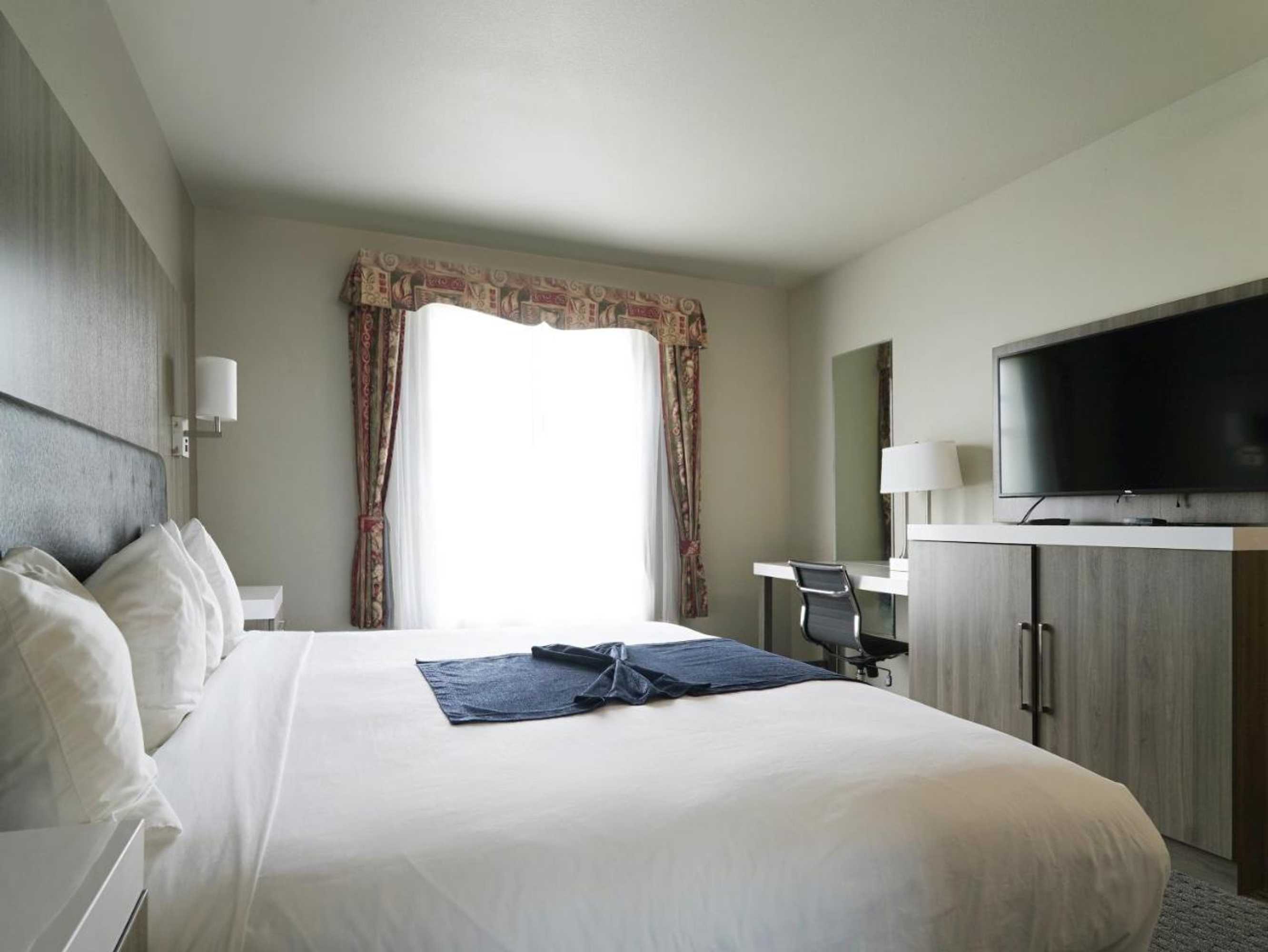 Gift card for Bayvue Hotel, Resort And Suites