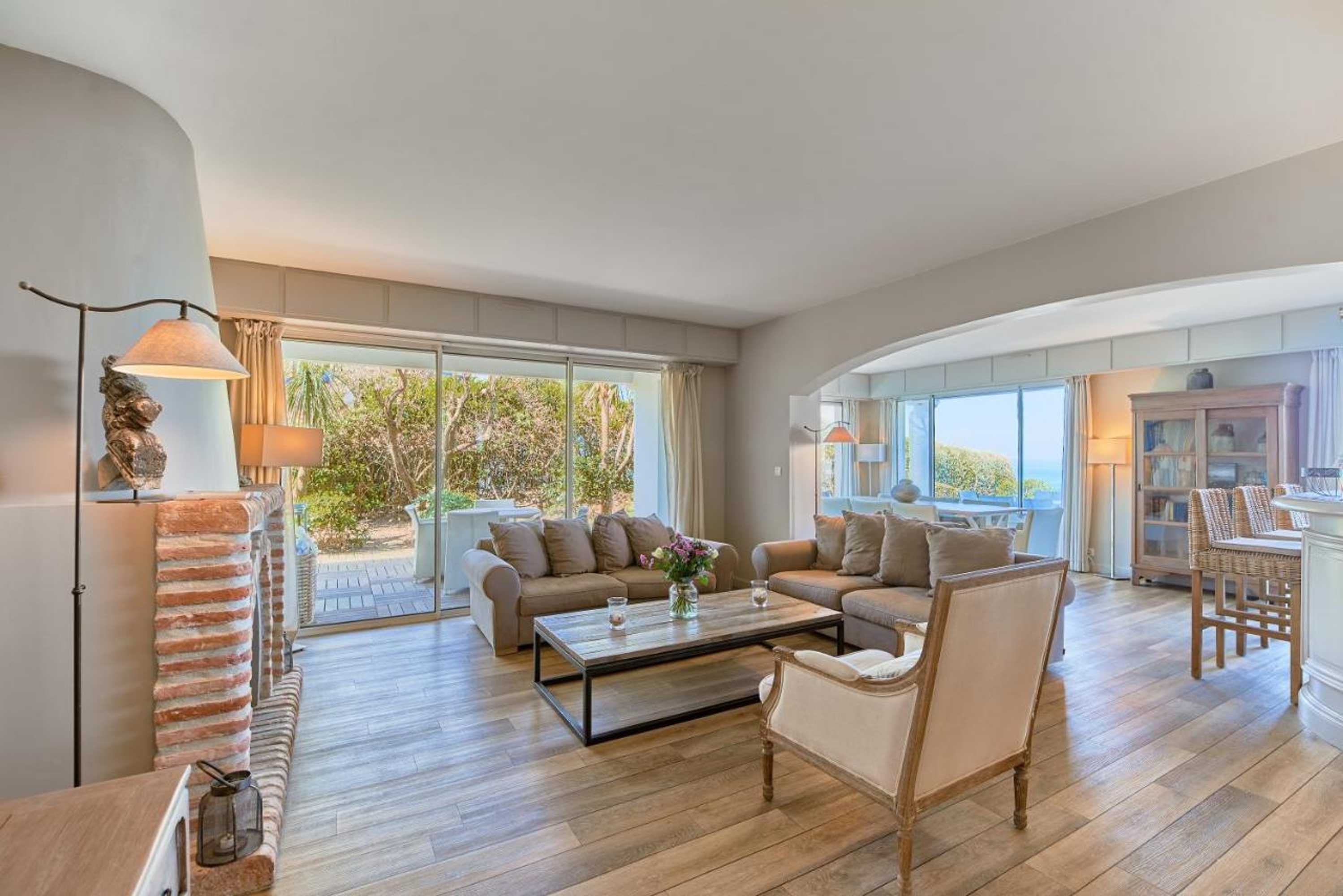 Gift card for La Villa Larche Gift card for La Villa Larche