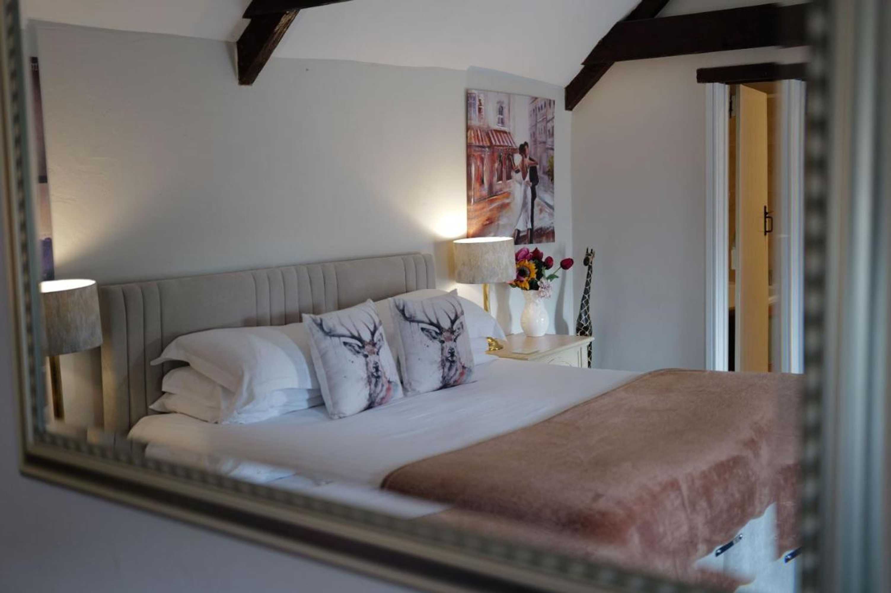 Gift card for Knoll Hill Farm, The Place To Stay