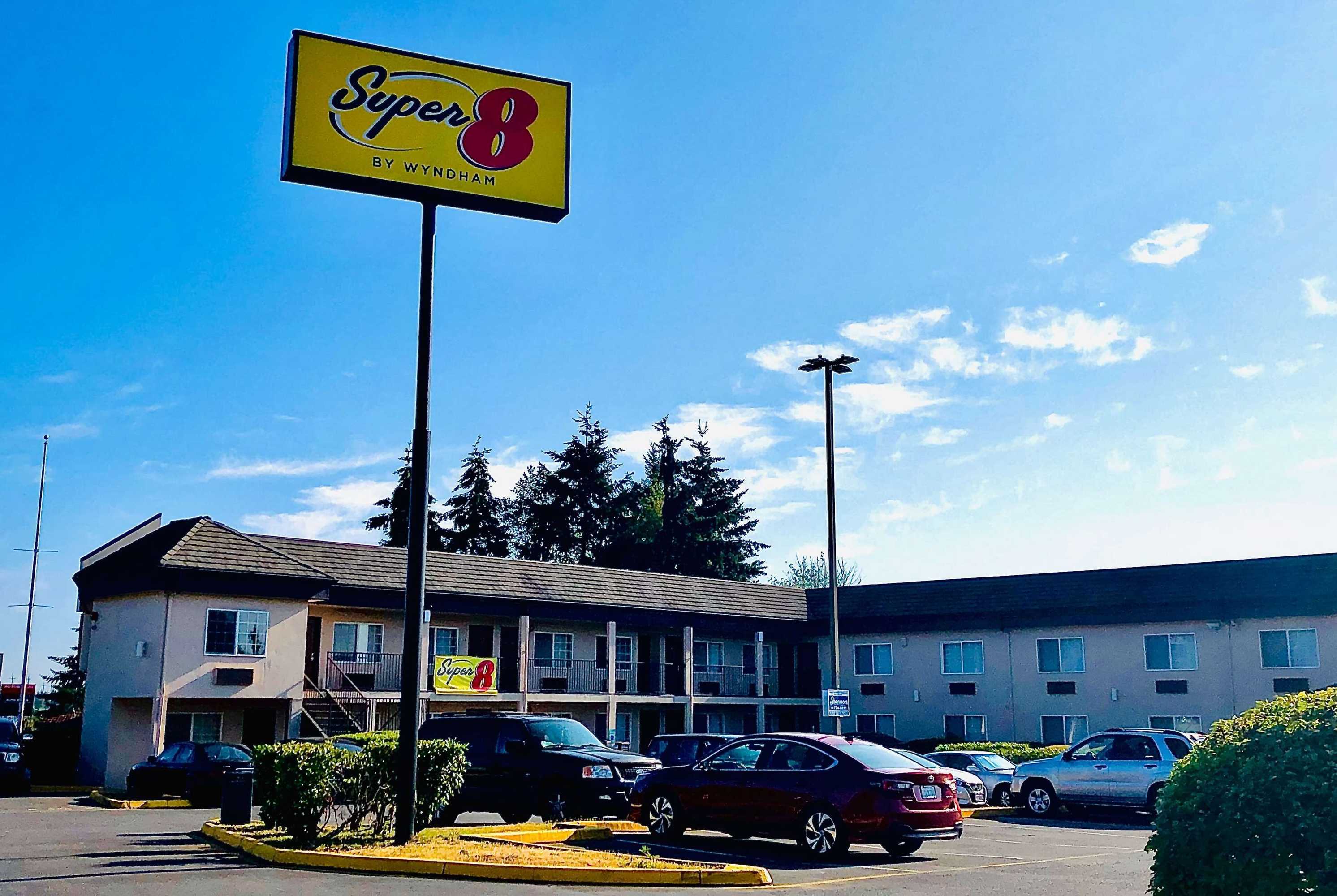 Gift card for Super 8 Lynnwood Gift card for Super 8 Lynnwood