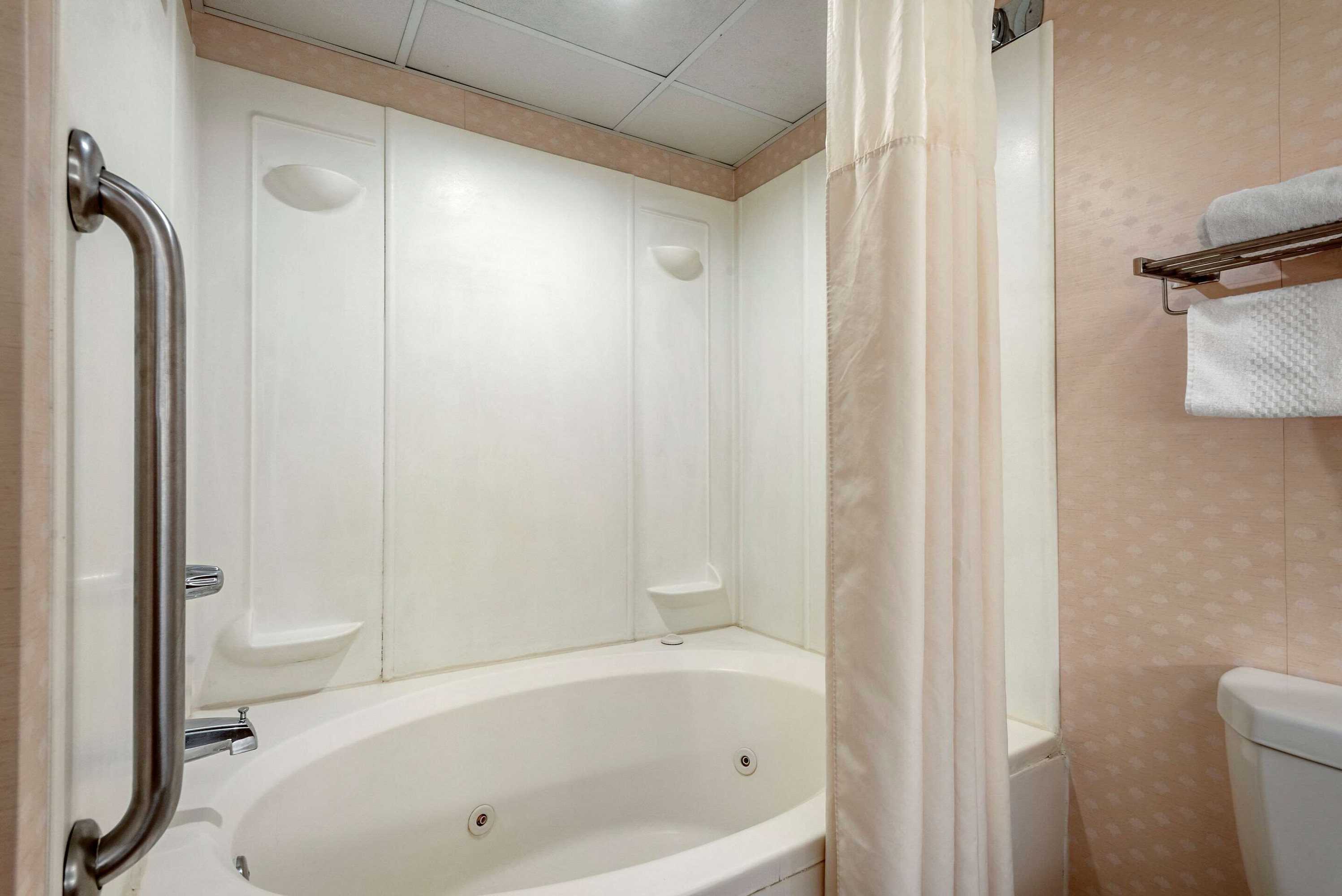 Gift card for Quality Inn Montgomeryville - Philadelphia Gift card for Quality Inn Montgomeryville - Philadelphia