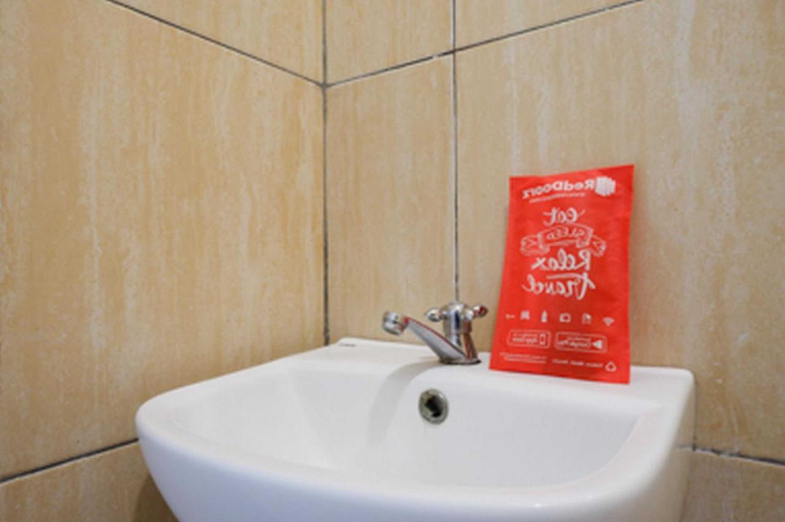 Gift card for Reddoorz Near Rsud Kudus