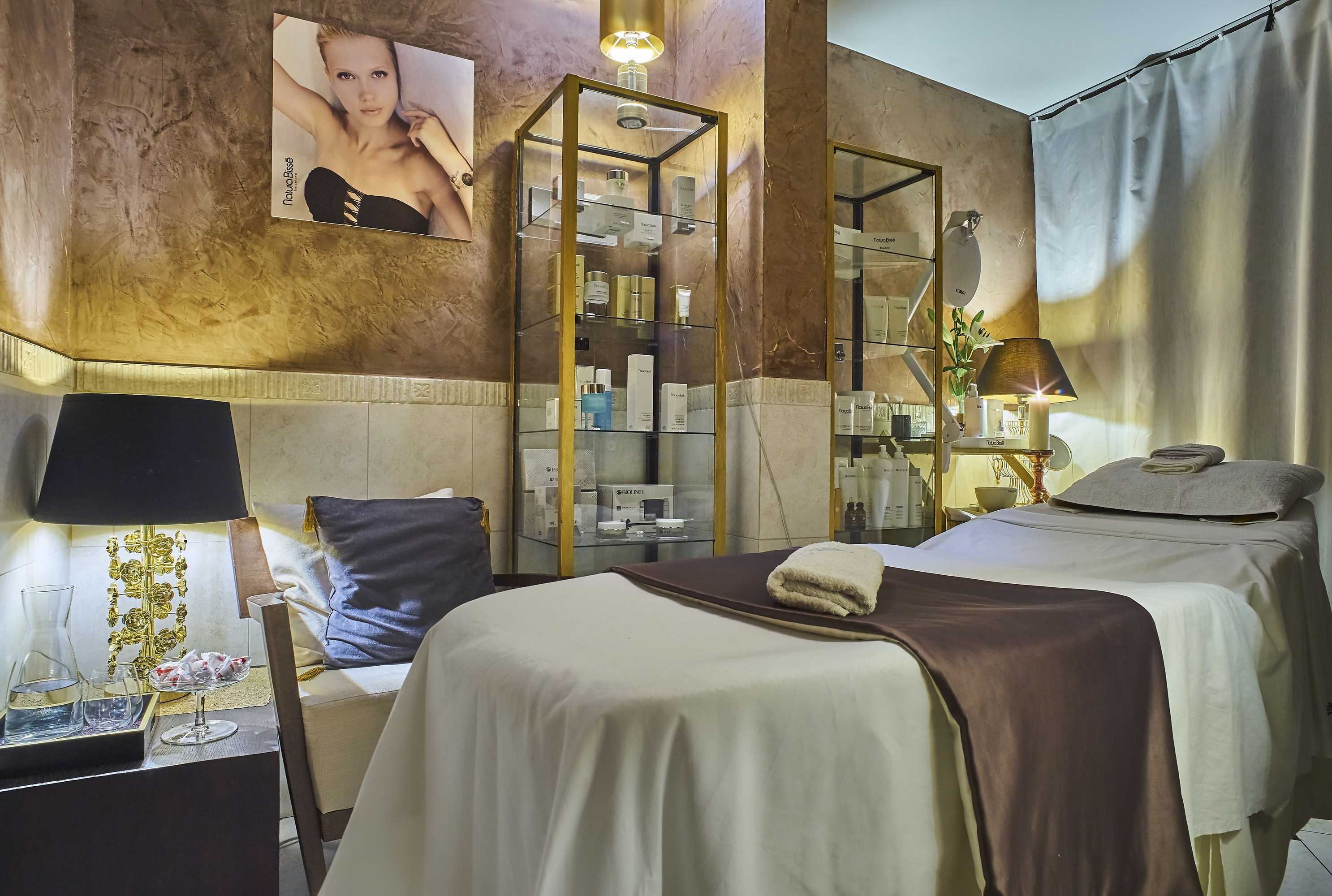 Gift card for Mamaison Le Regina Boutique Hotel Gift card for Mamaison Le Regina Boutique Hotel