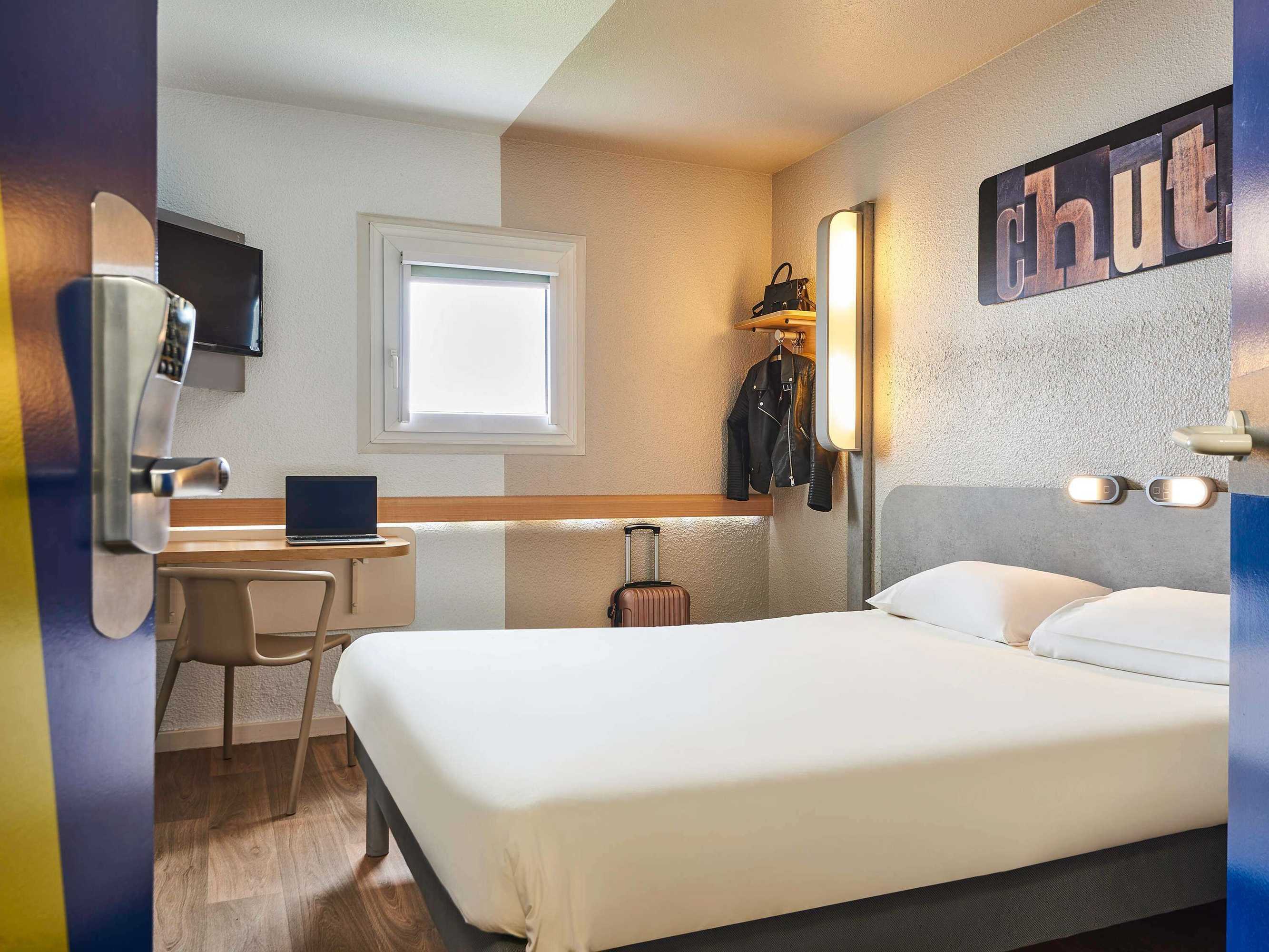 Gift card for Ibis Budget Versailles Chateau Saint Cyr Gift card for Ibis Budget Versailles Chateau Saint Cyr