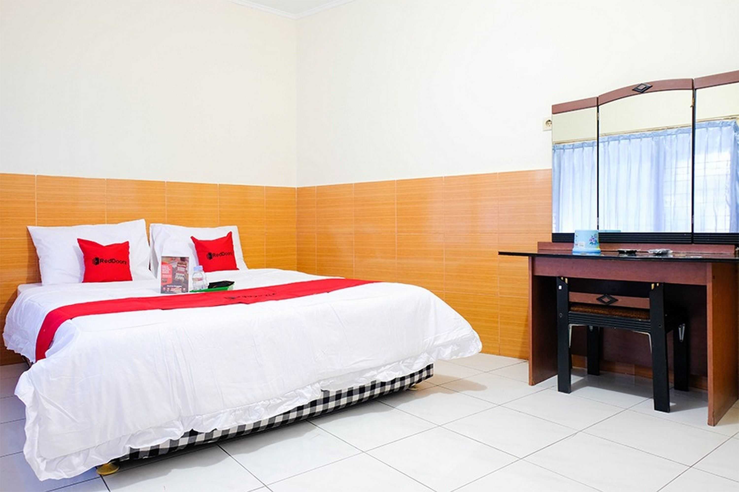 Gift card for Reddoorz Near Stab Syailendra Kopeng Gift card for Reddoorz Near Stab Syailendra Kopeng