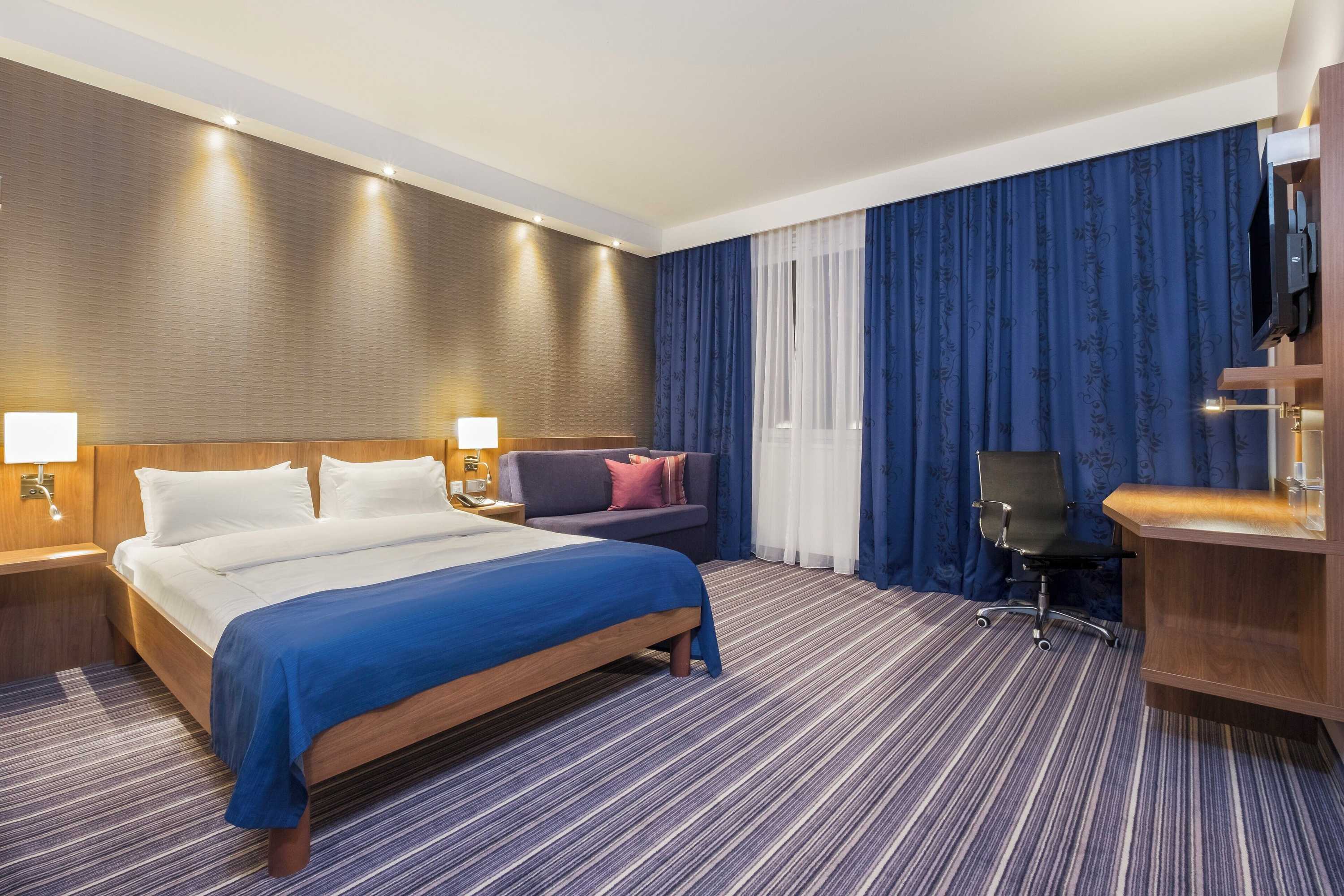 Gift card for Holiday Inn Express Friedrichshafen by Ihg Gift card for Holiday Inn Express Friedrichshafen by Ihg