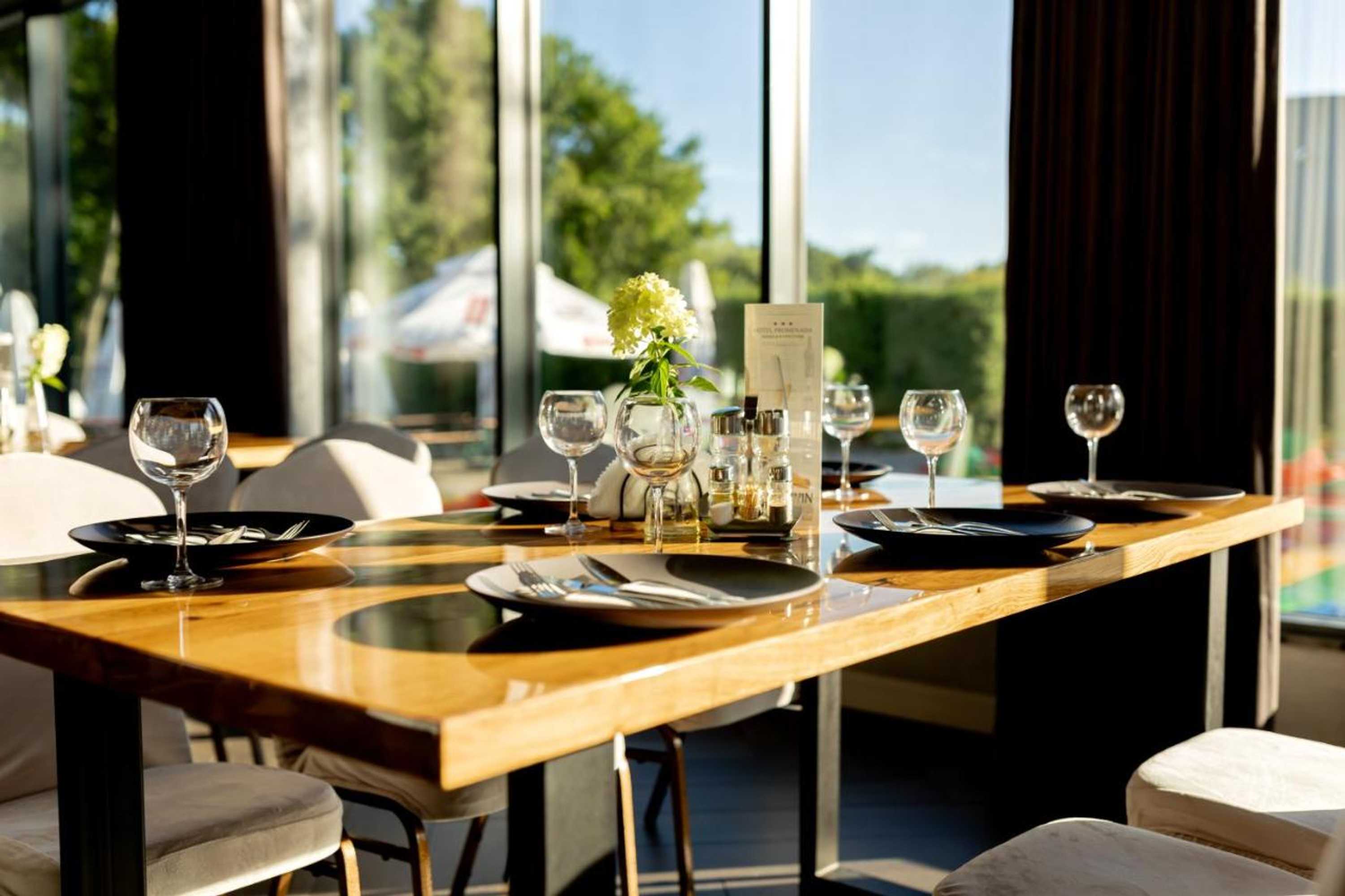 Gift card for Hotel Promenada Biznes & Wypoczynek