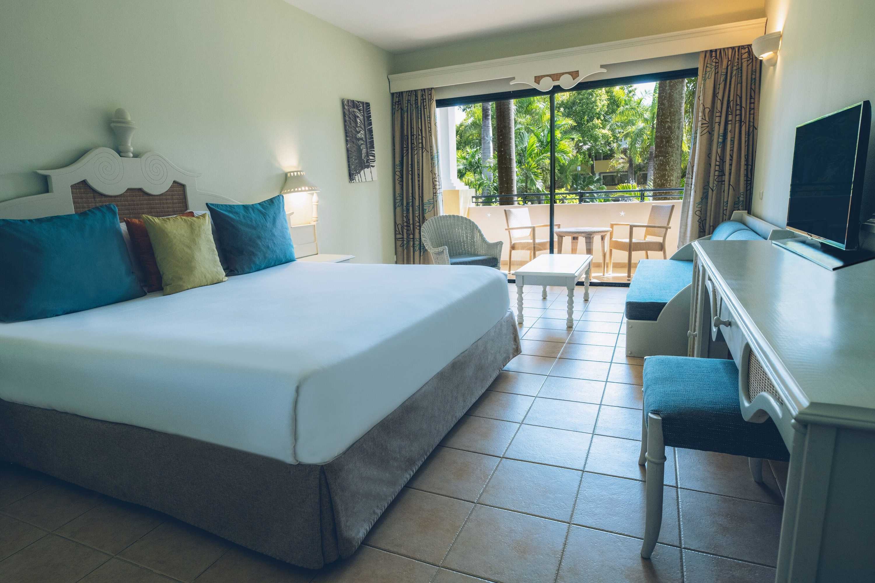 Gift card for Iberostar Waves Costa Dorada - All Inclusive Gift card for Iberostar Waves Costa Dorada - All Inclusive