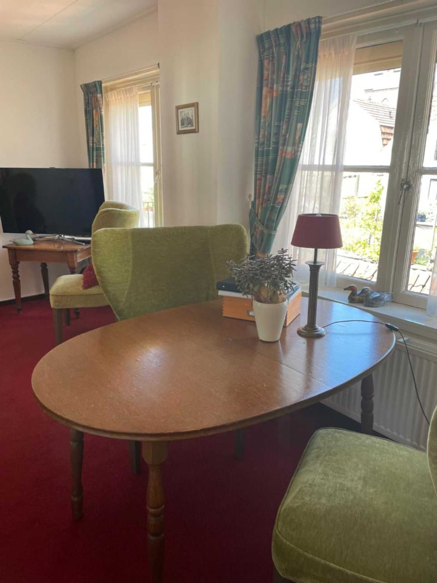 Gift card for Hanzestadslogement De Leeuw, in Het Centrum, Met Een Binnenplaats, Kamers Met Badkamer en Toilet en Een Keukentje