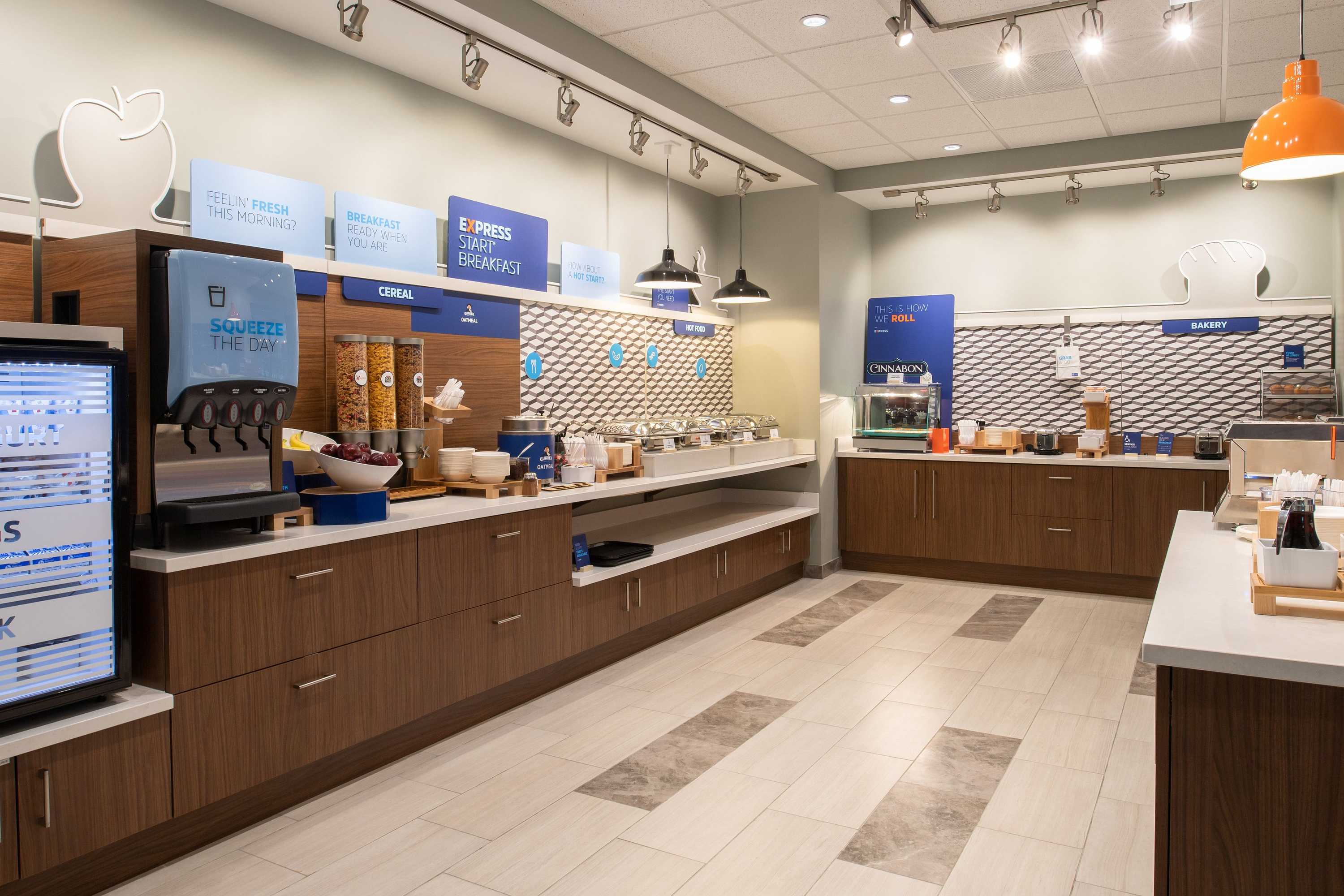 Gift card for Holiday Inn Express & Suites Camas - Vancouver by Ihg