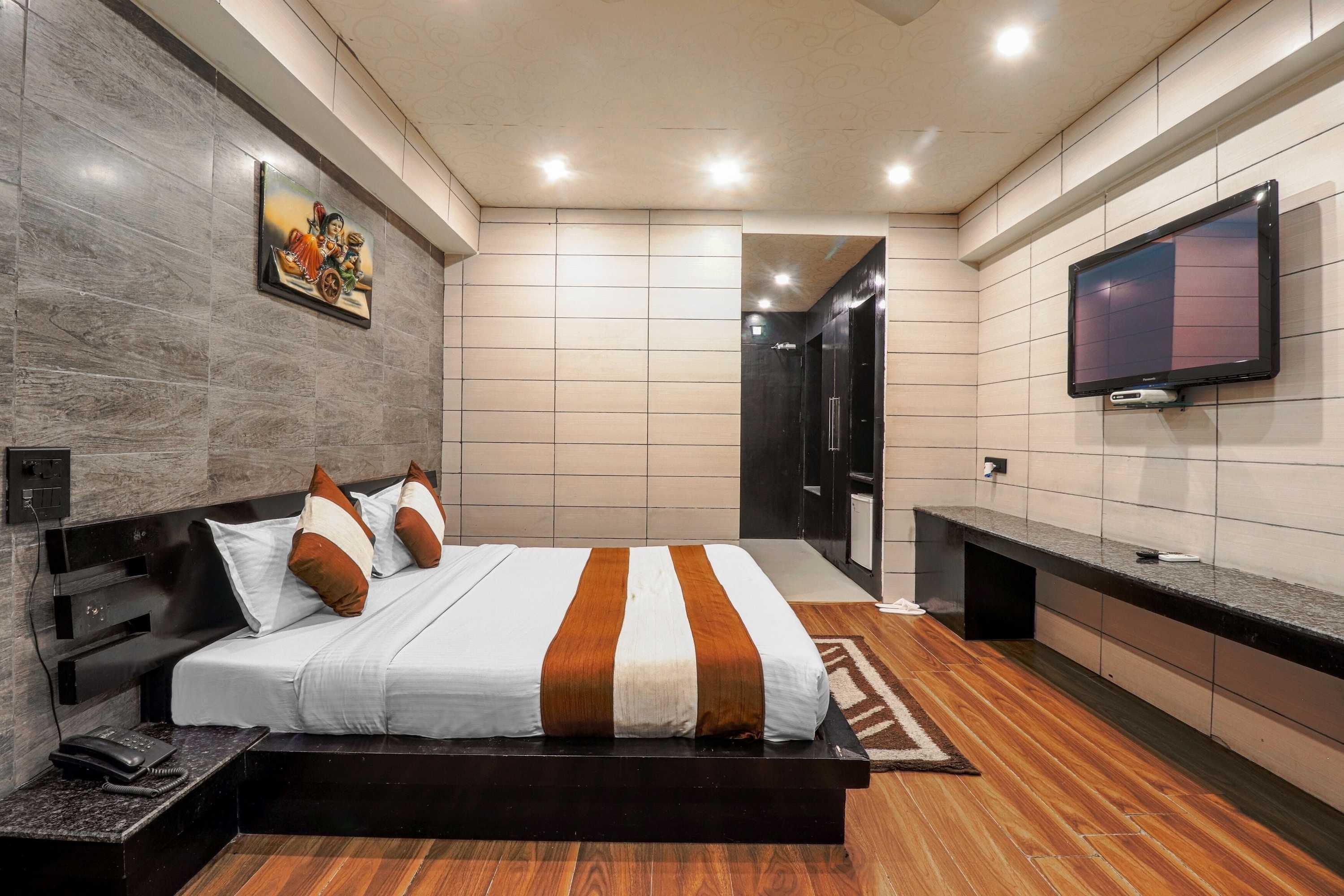Gift card for Hotel Grand Shiva Near Ganga Ghat by Oaktel Gift card for Hotel Grand Shiva Near Ganga Ghat by Oaktel