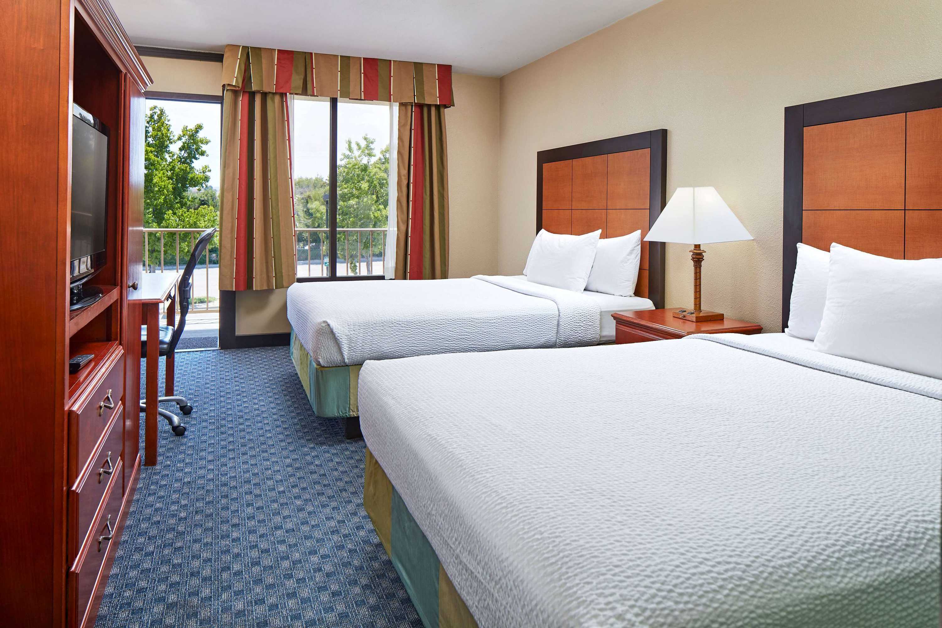 Gift card for La Quinta Inn & Suites by Wyndham Thousand Oaks-Newbury Park Gift card for La Quinta Inn & Suites by Wyndham Thousand Oaks-Newbury Park