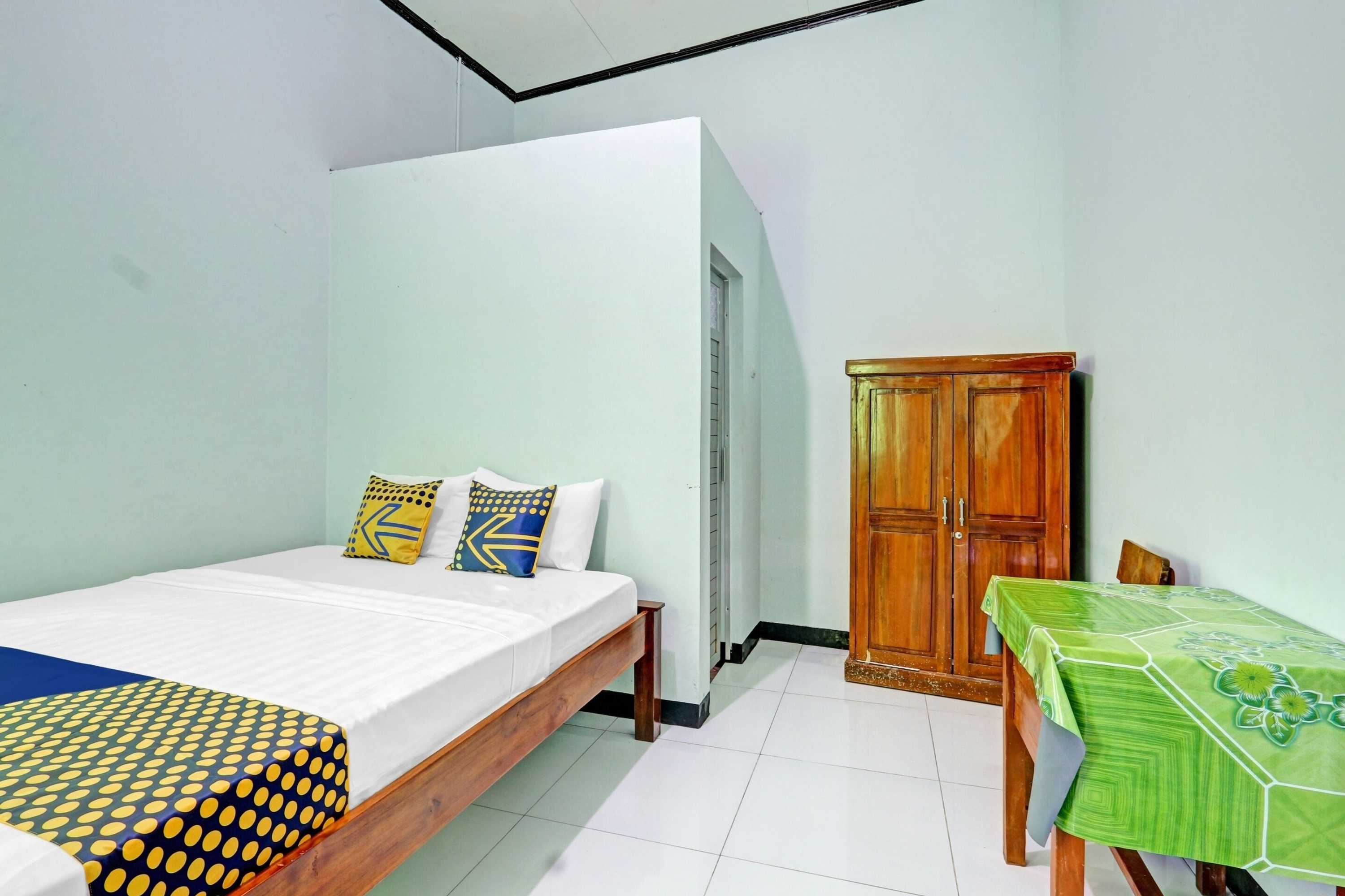 Gift card for Spot ON 90760 Homestay Al Madina Syariah