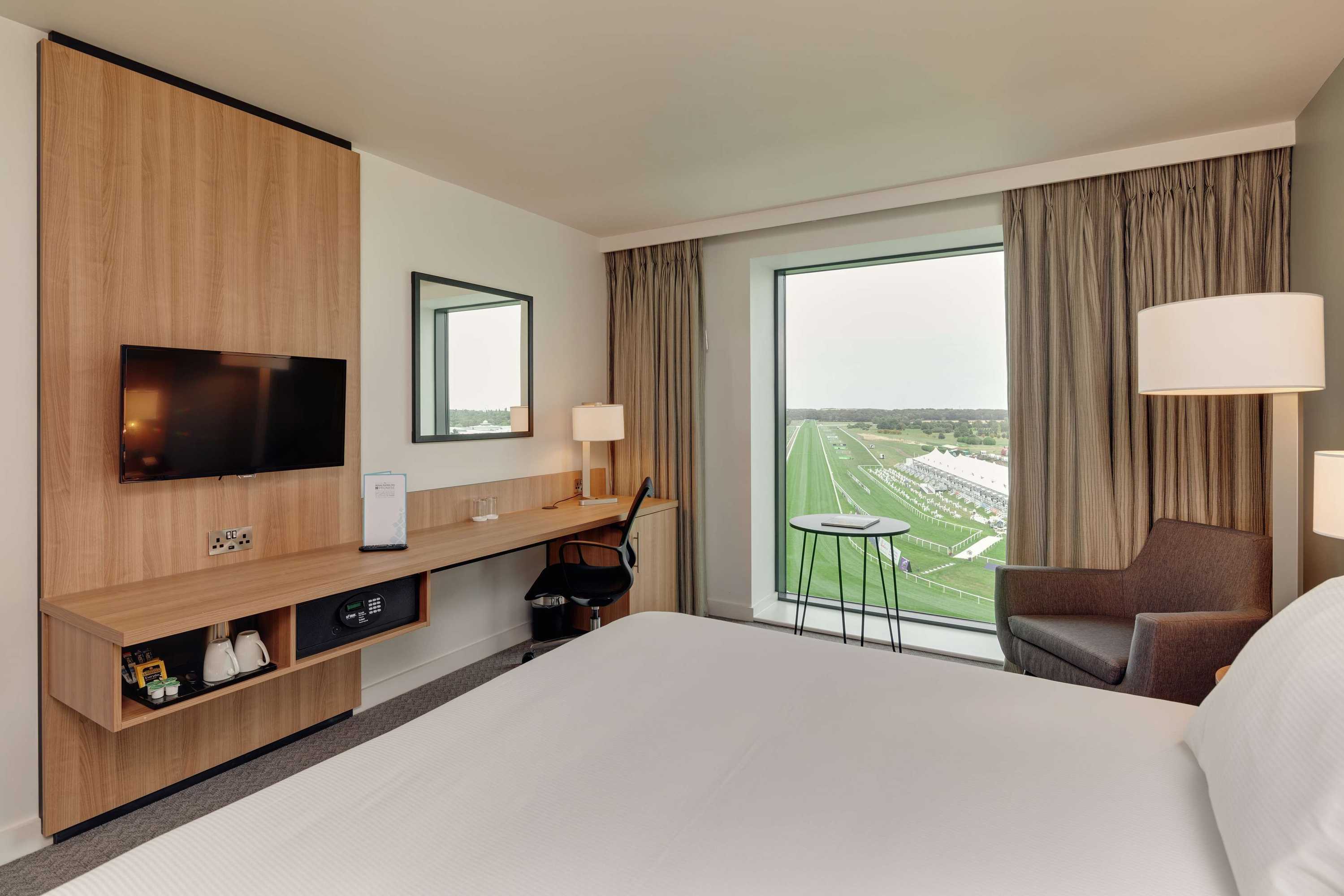 Gift card for Hilton Garden Inn Doncaster Racecourse Gift card for Hilton Garden Inn Doncaster Racecourse