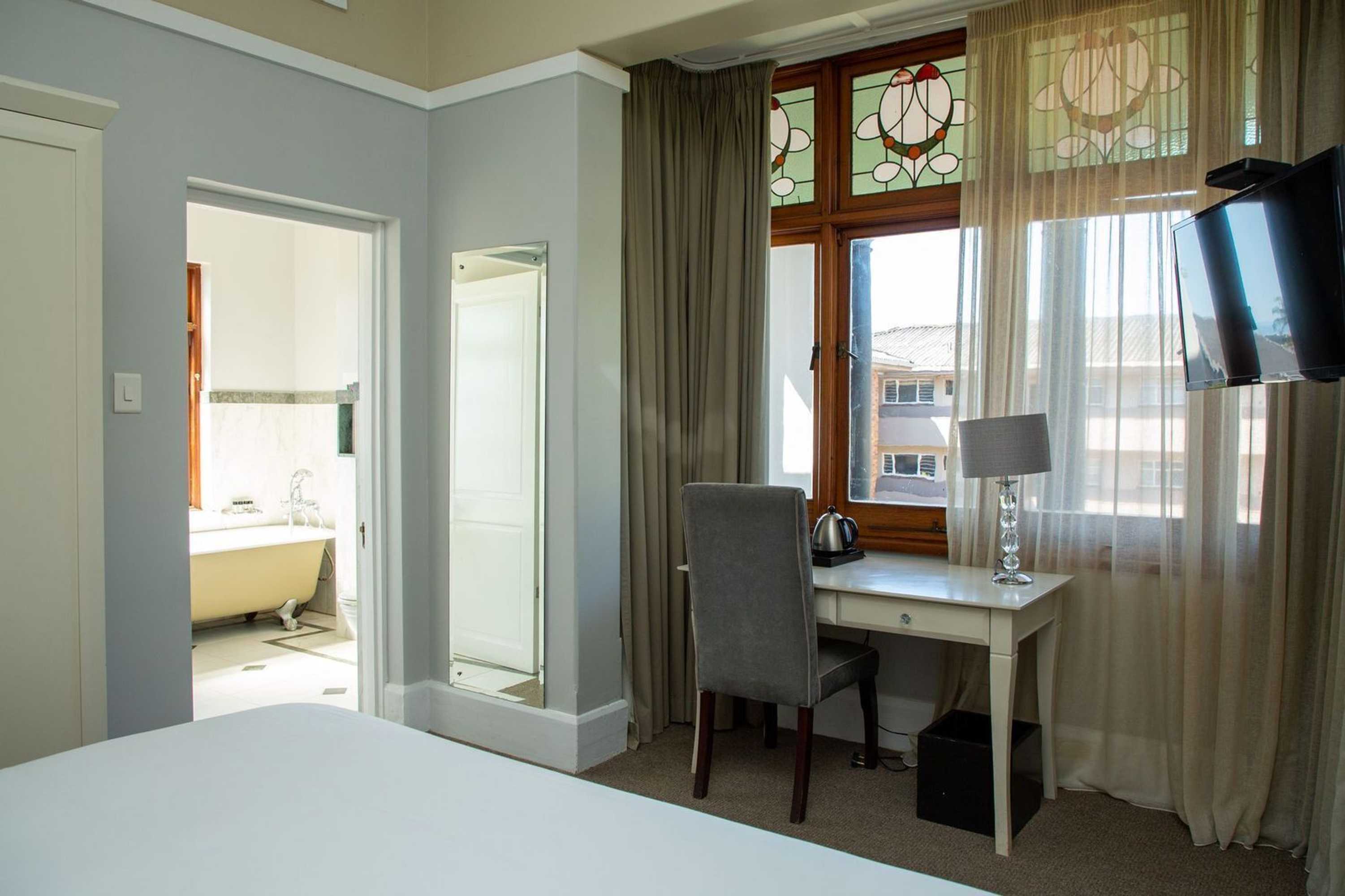 Gift card for The Saint James on Venice Luxury Guest House Gift card for The Saint James on Venice Luxury Guest House