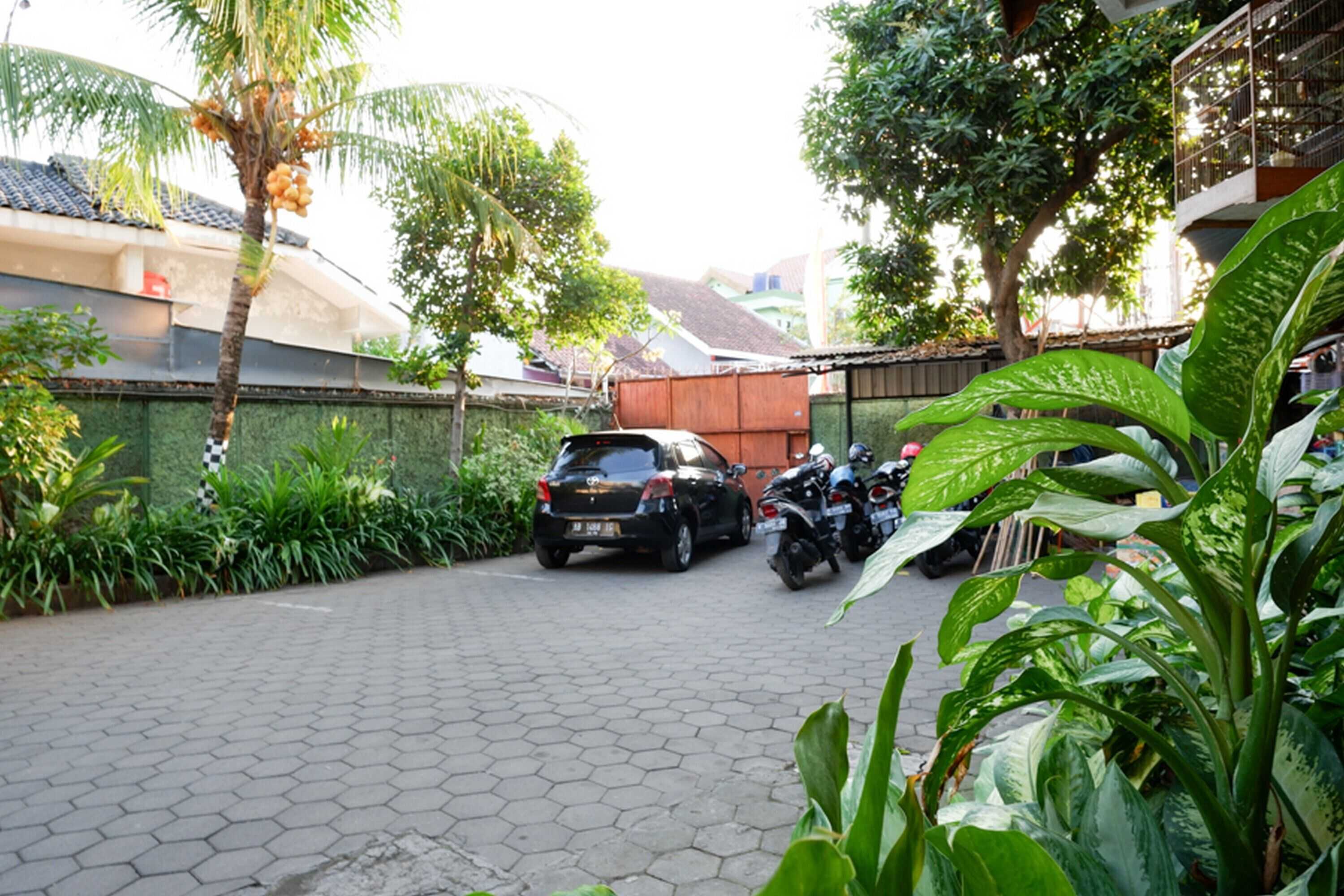 Gift card for Reddoorz Syariah Near Menara Kudus Gift card for Reddoorz Syariah Near Menara Kudus