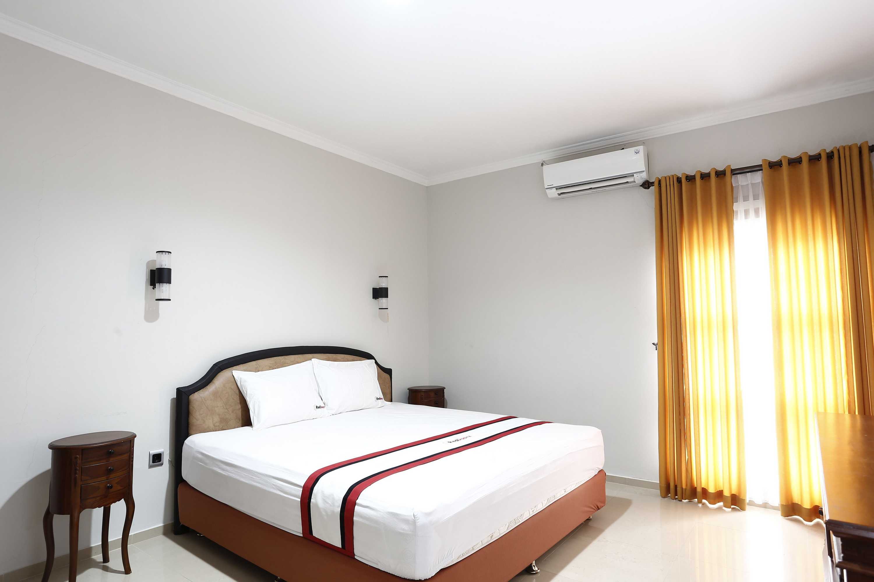 Gift card for Reddoorz Plus Near Adisucipto Airport 2 Gift card for Reddoorz Plus Near Adisucipto Airport 2