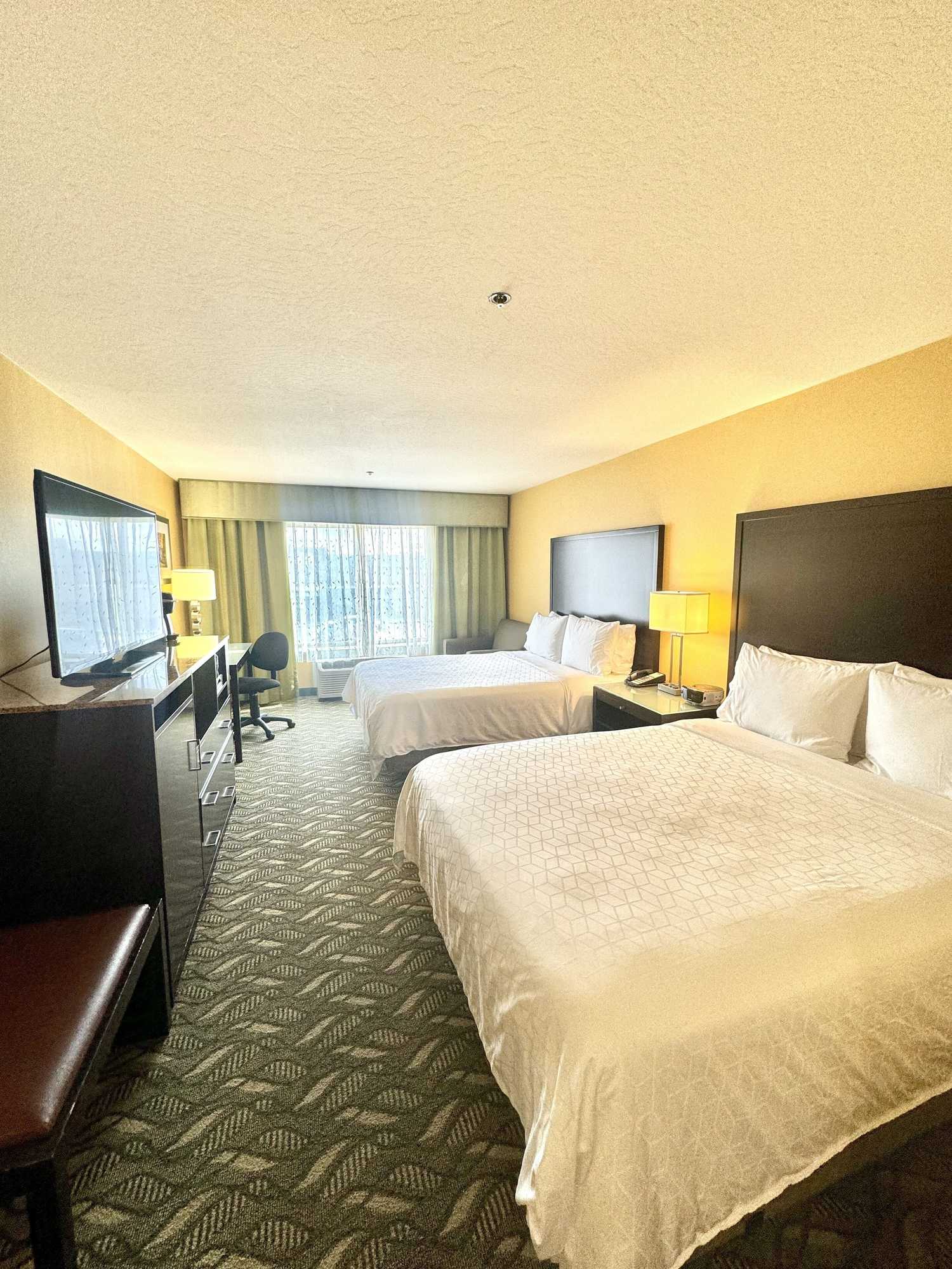Gift card for Holiday Inn Express Hotel & Suites San Jose-Morgan Hill by Ihg Gift card for Holiday Inn Express Hotel & Suites San Jose-Morgan Hill by Ihg