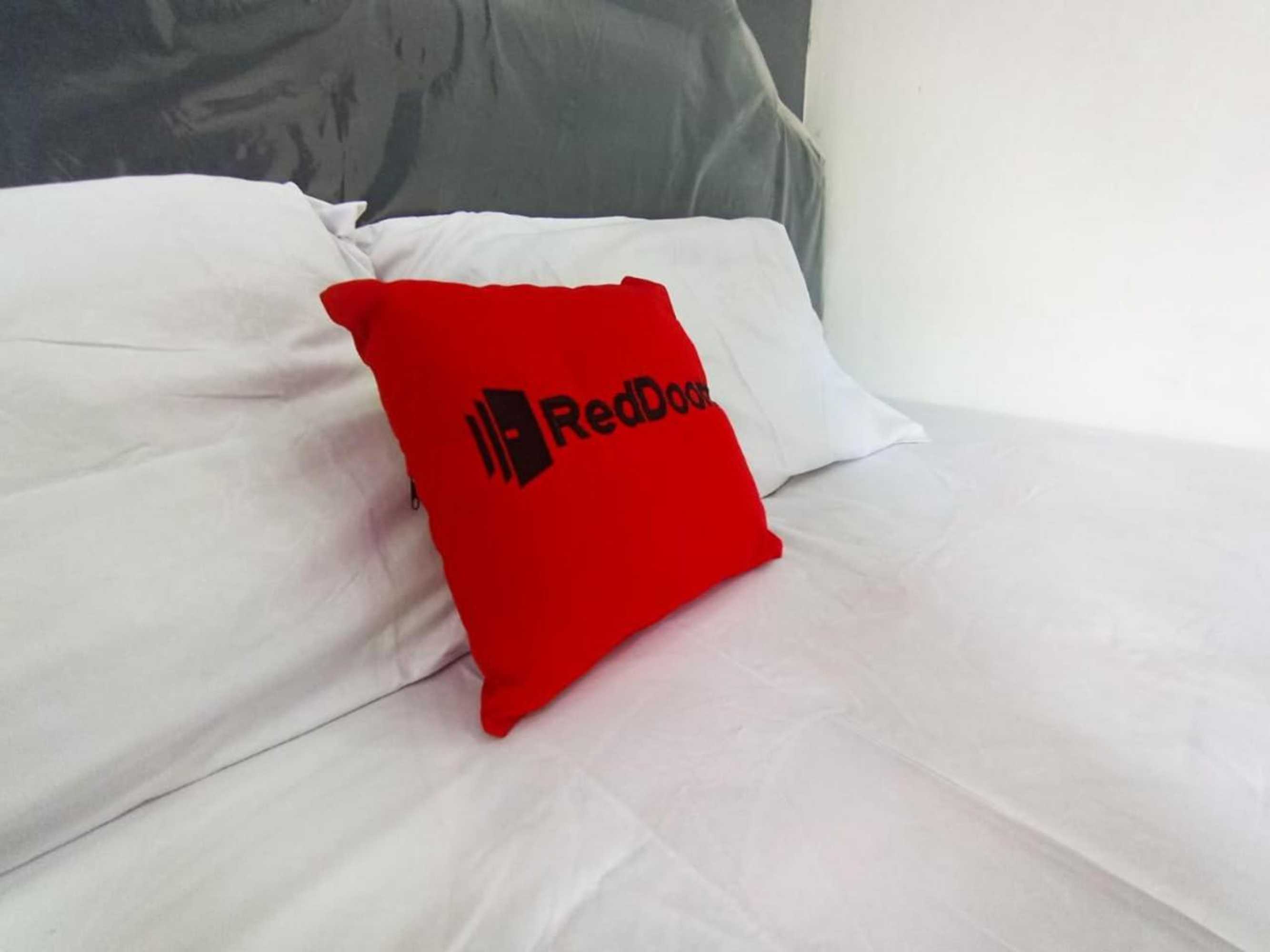 Gift card for Reddoorz at Brawijaya Central Kampung Inggris