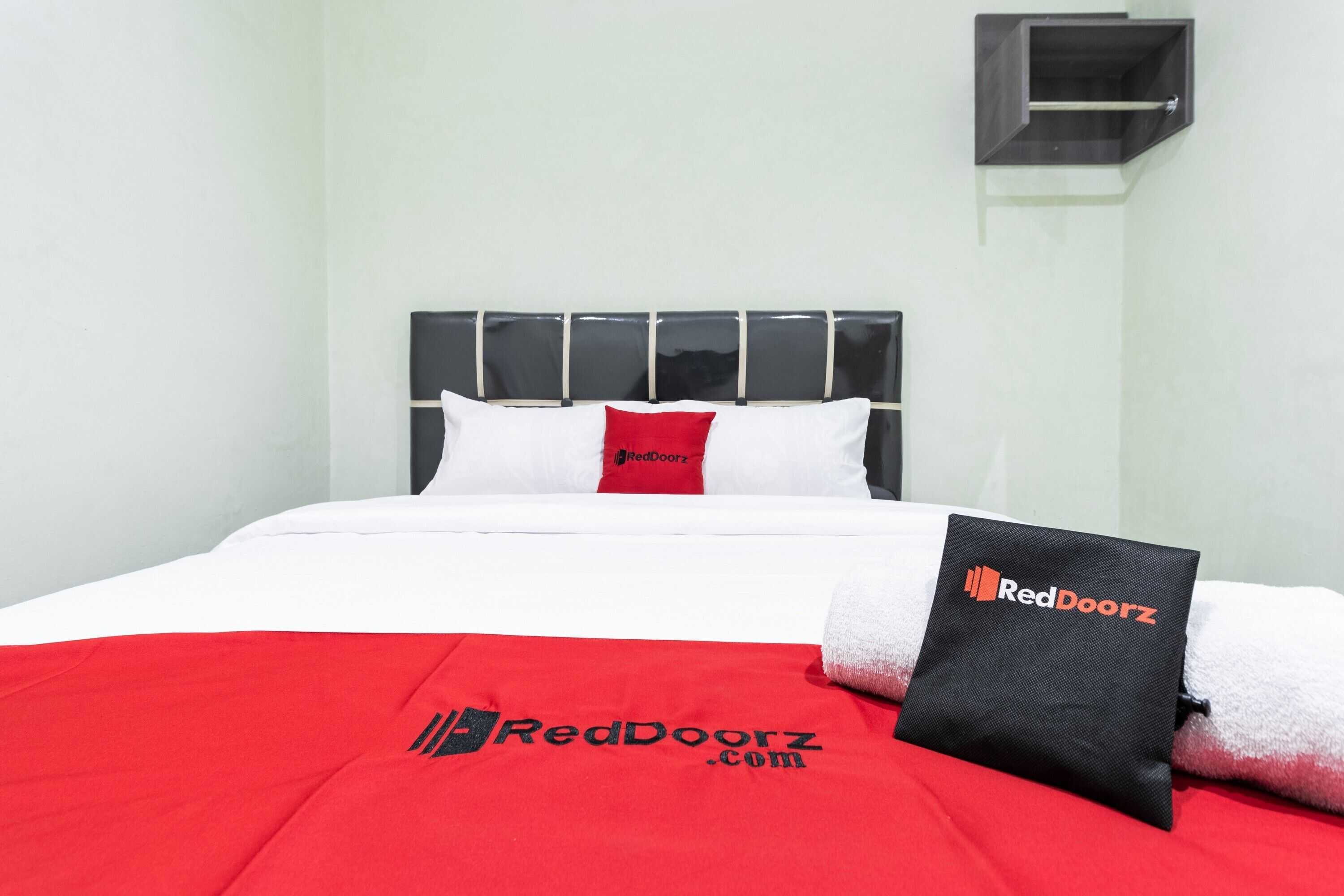 Gift card for Reddoorz Near Medan Amplas Gift card for Reddoorz Near Medan Amplas