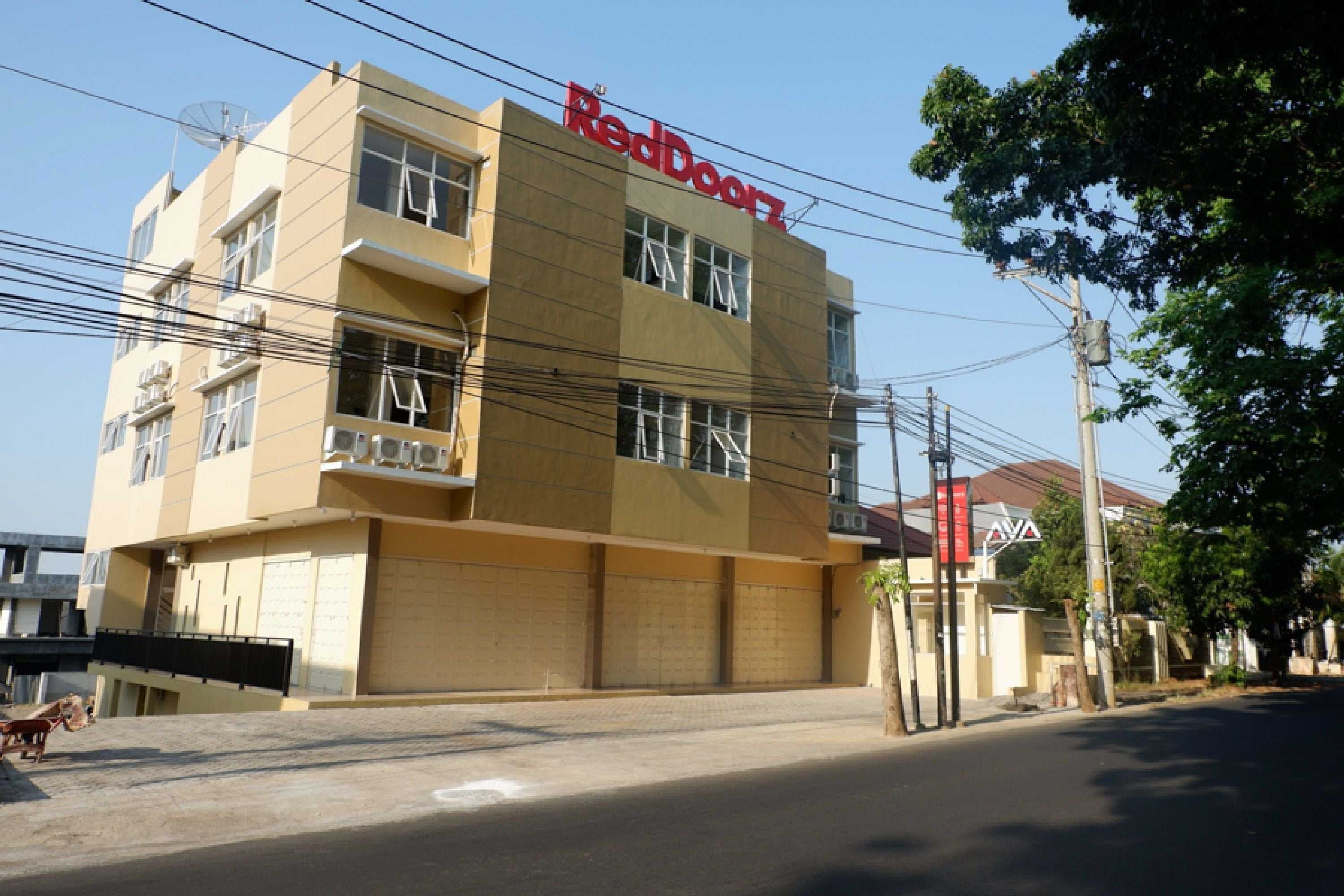 Gift card for Reddoorz Near Akademi Kepolisian Semarang Gift card for Reddoorz Near Akademi Kepolisian Semarang